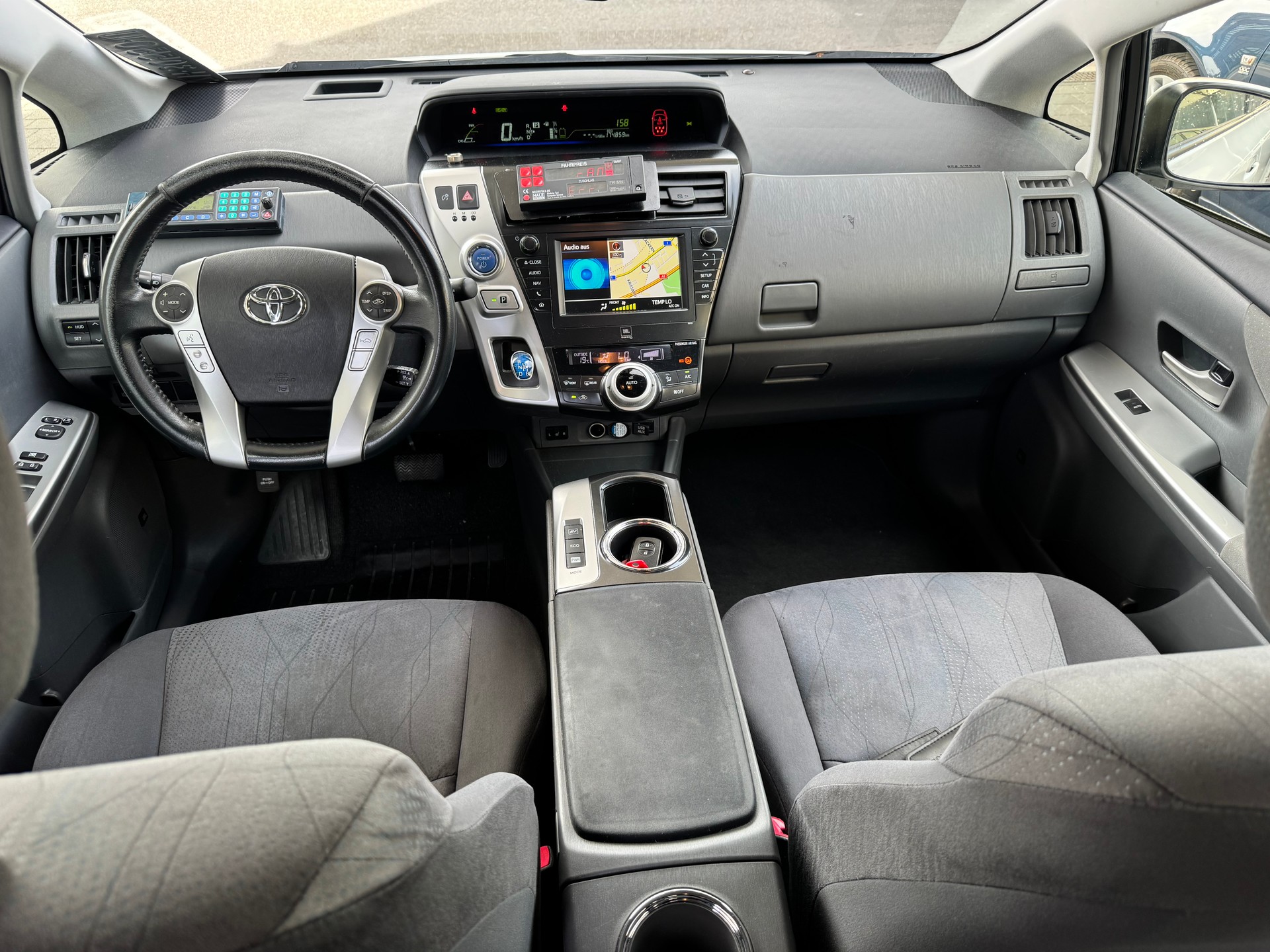 TOYOTA Prius+ 1.8 VVT-i HSD Sol Premium-image-6