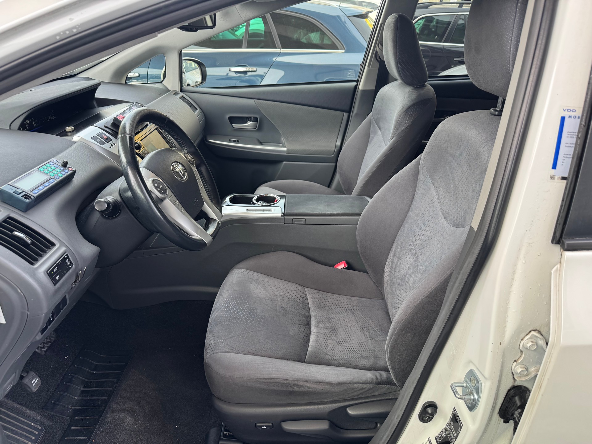 TOYOTA Prius+ 1.8 VVT-i HSD Sol Premium-image-4