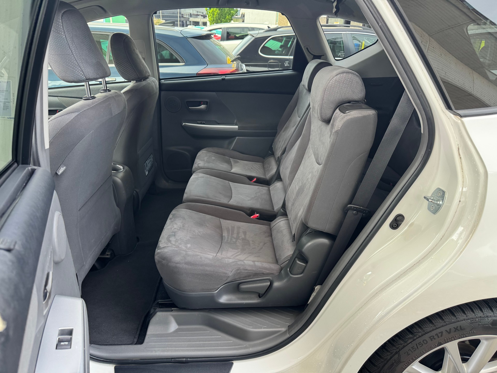 TOYOTA Prius+ 1.8 VVT-i HSD Sol Premium-image-5