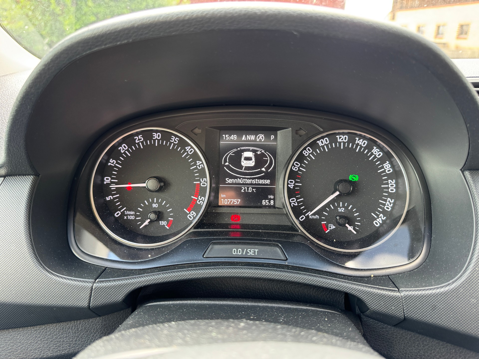 SKODA Fabia 1.4 TDI Ambition DSG-image-11