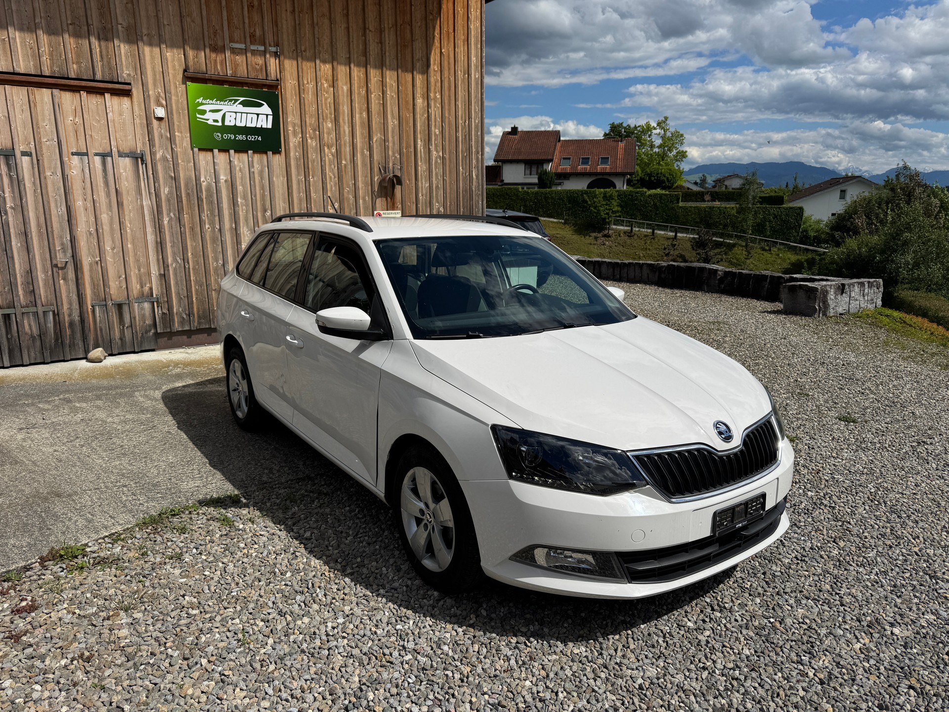 SKODA Fabia 1.4 TDI Ambition DSG-image-2