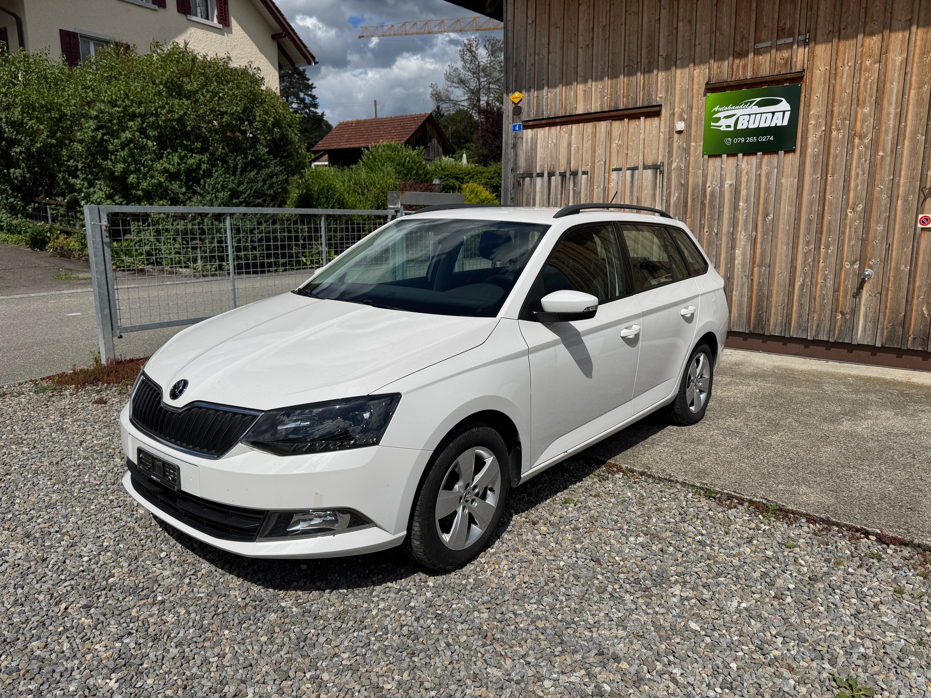 SKODA Fabia 1.4 TDI Ambition DSG-image-0
