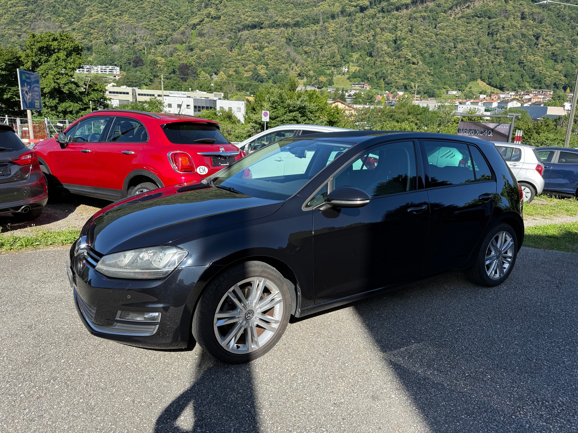 VW Golf 2.0 TDI Highline 4Motion-image-1