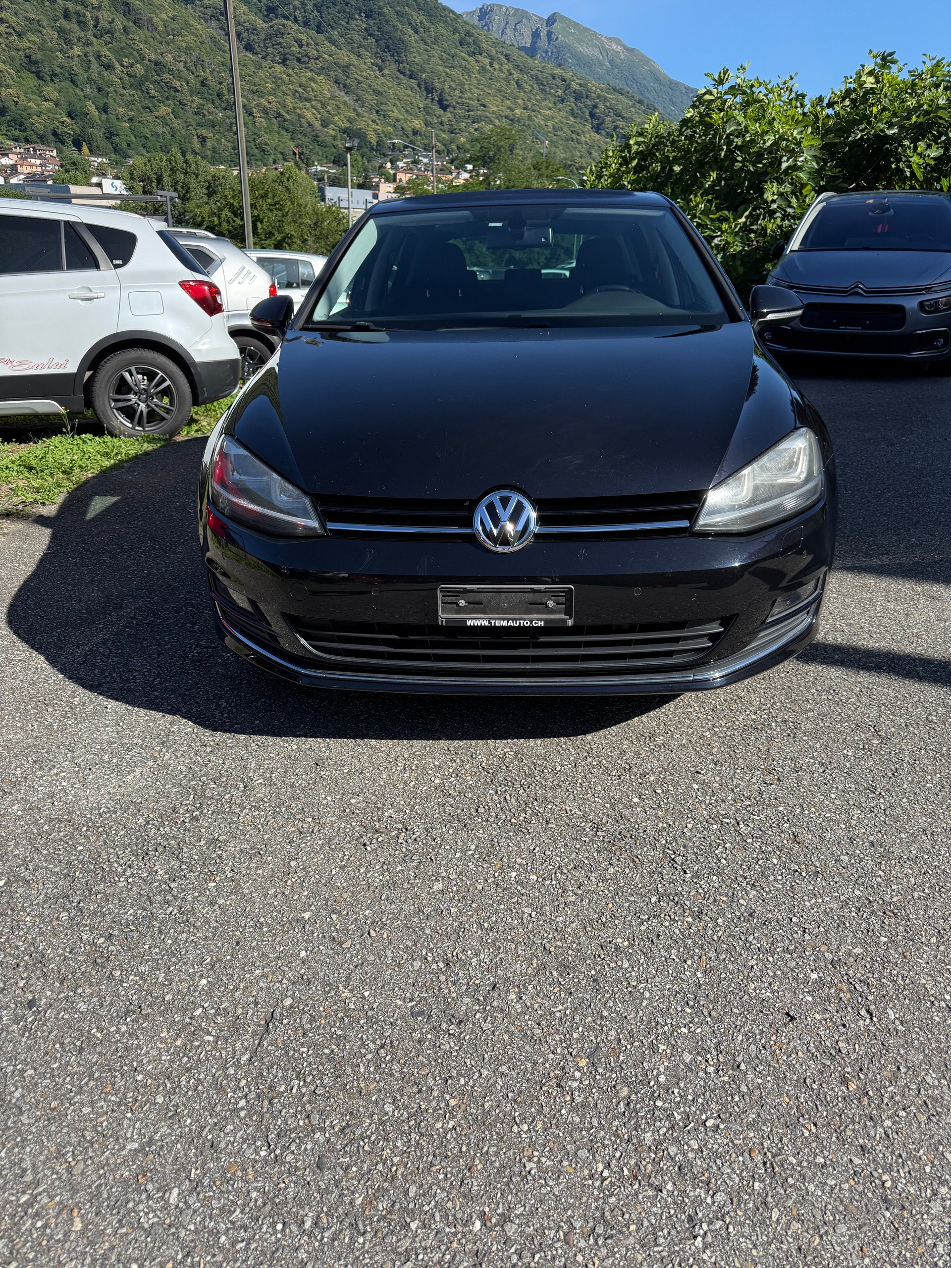 VW Golf 2.0 TDI Highline 4Motion-image-0