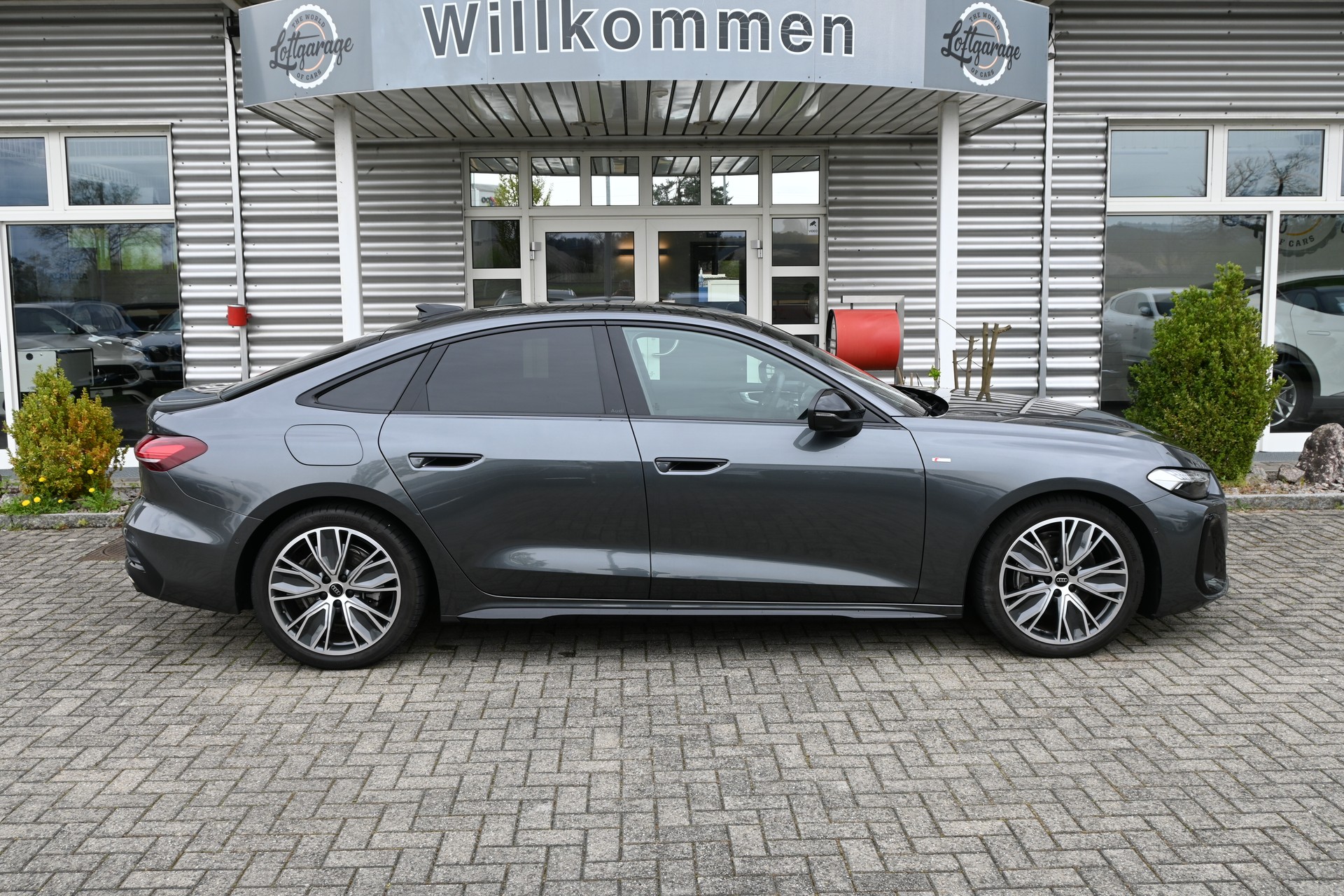 AUDI A5 Limousine 40 TFSI S-Line Plus Black S tronic 204PS-image-4