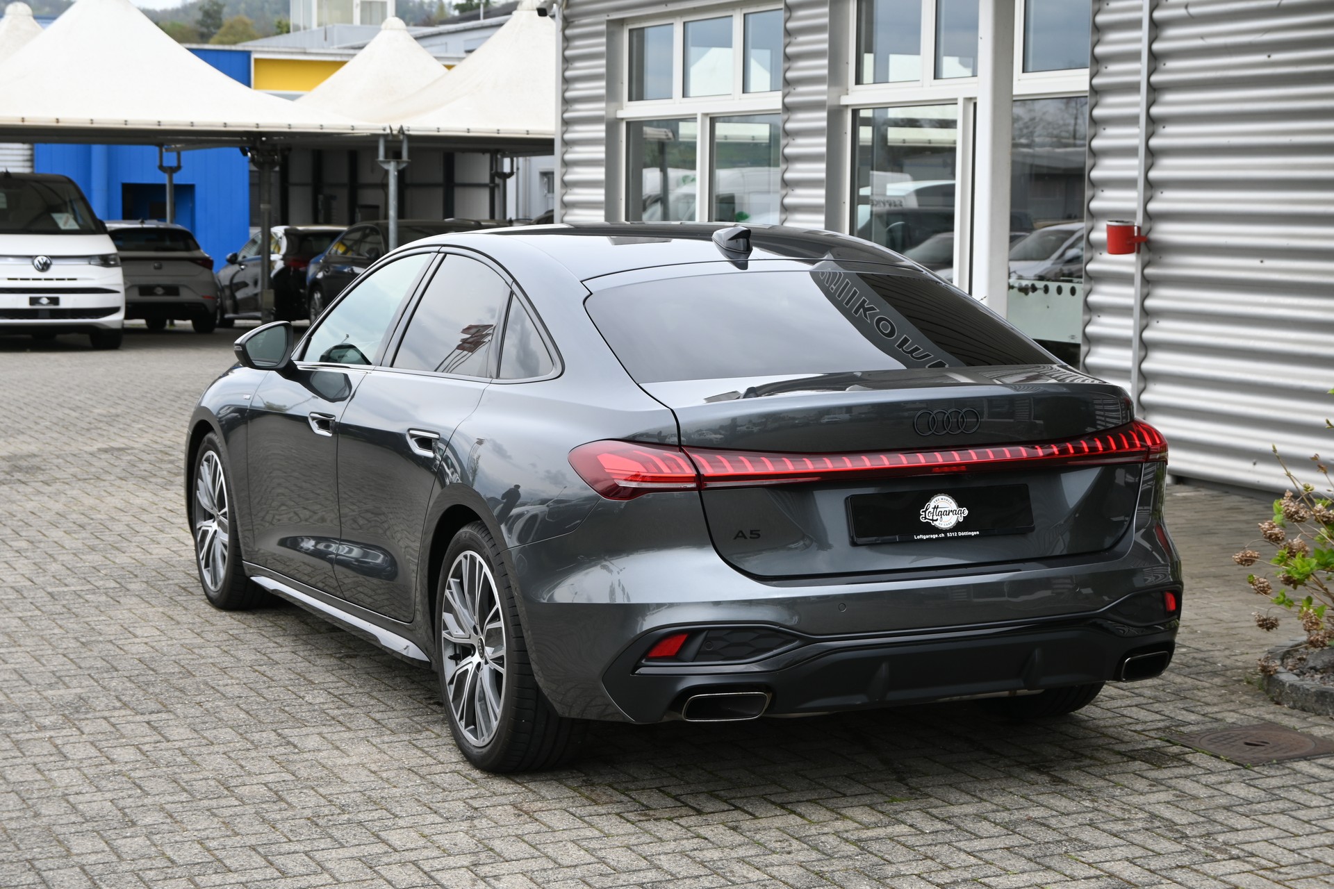 AUDI A5 Limousine 40 TFSI S-Line Plus Black S tronic 204PS-image-6