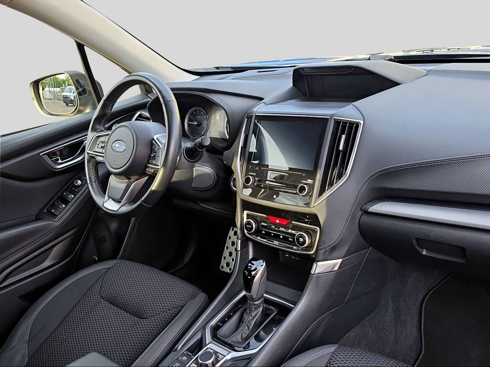 SUBARU Forester Station 2.0i e-Boxer Swiss Plus-image-8