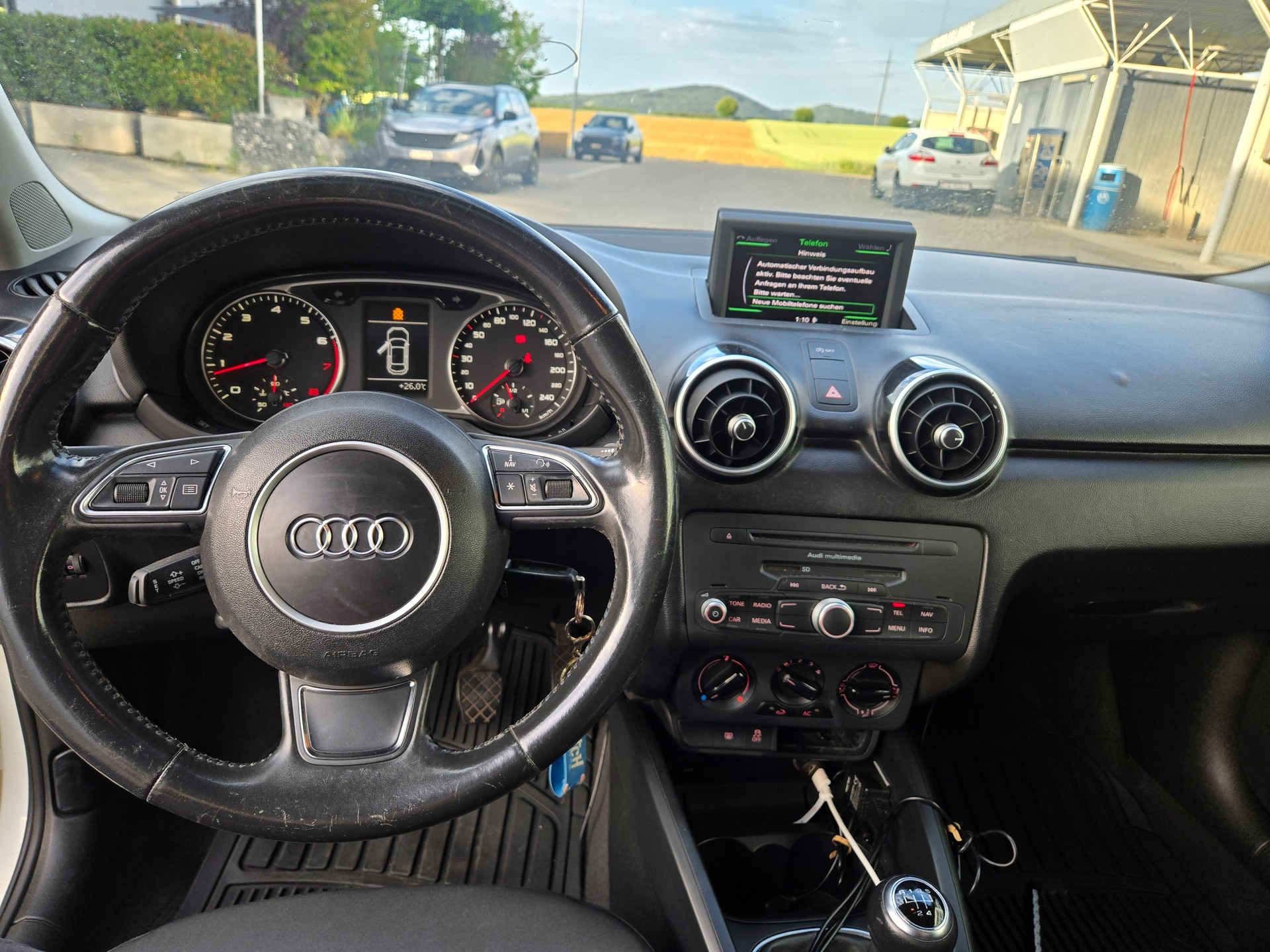 AUDI A1 1.2 TFSI Ambition-image-4