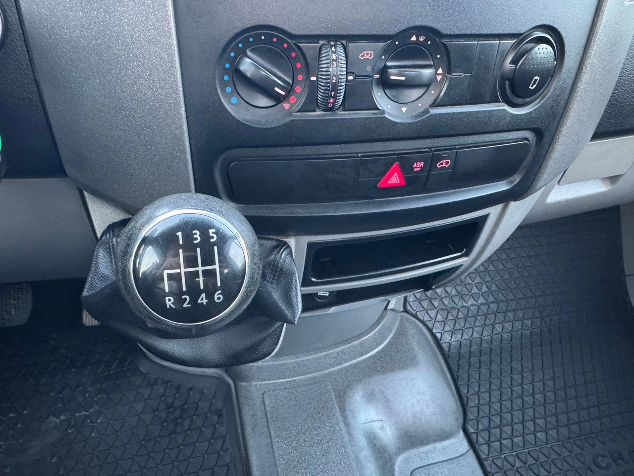 VW Crafter 35 2.0 TDI CR mit 3.5t Anhängelast-image-9