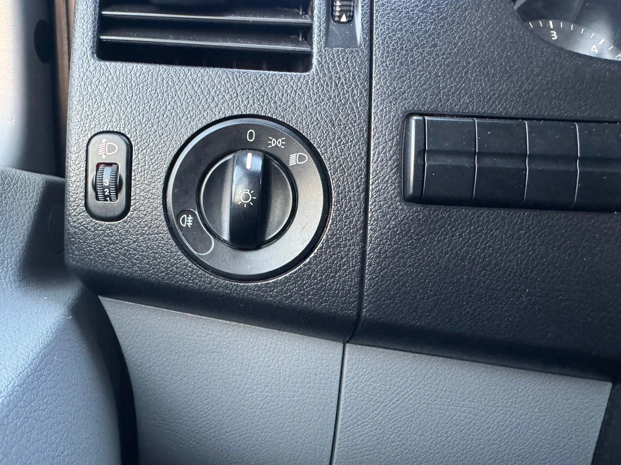 VW Crafter 35 2.0 TDI CR mit 3.5t Anhängelast-image-10