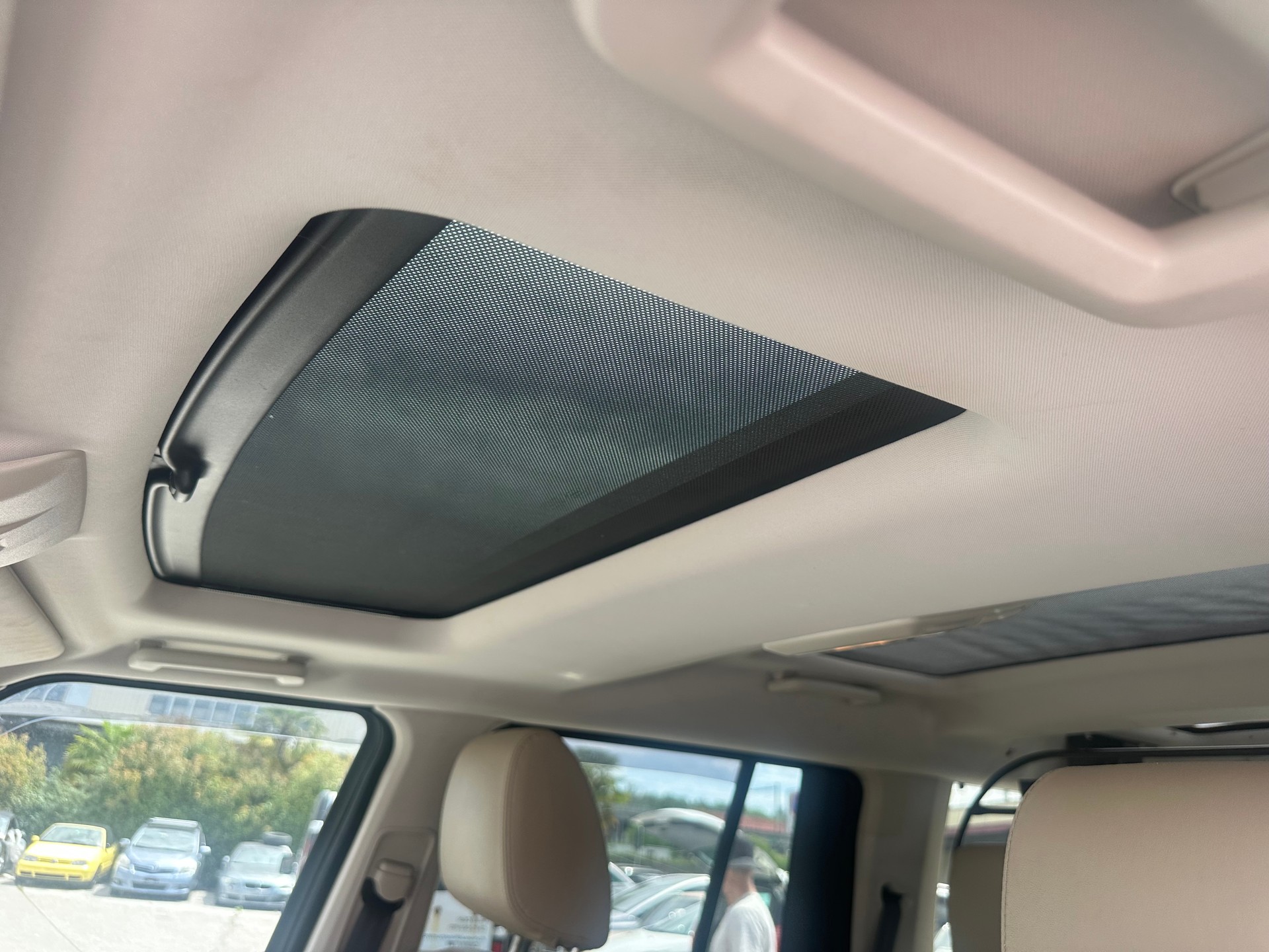 LAND ROVER Discovery 3.0 TDV6 HSE Automatic-image-6
