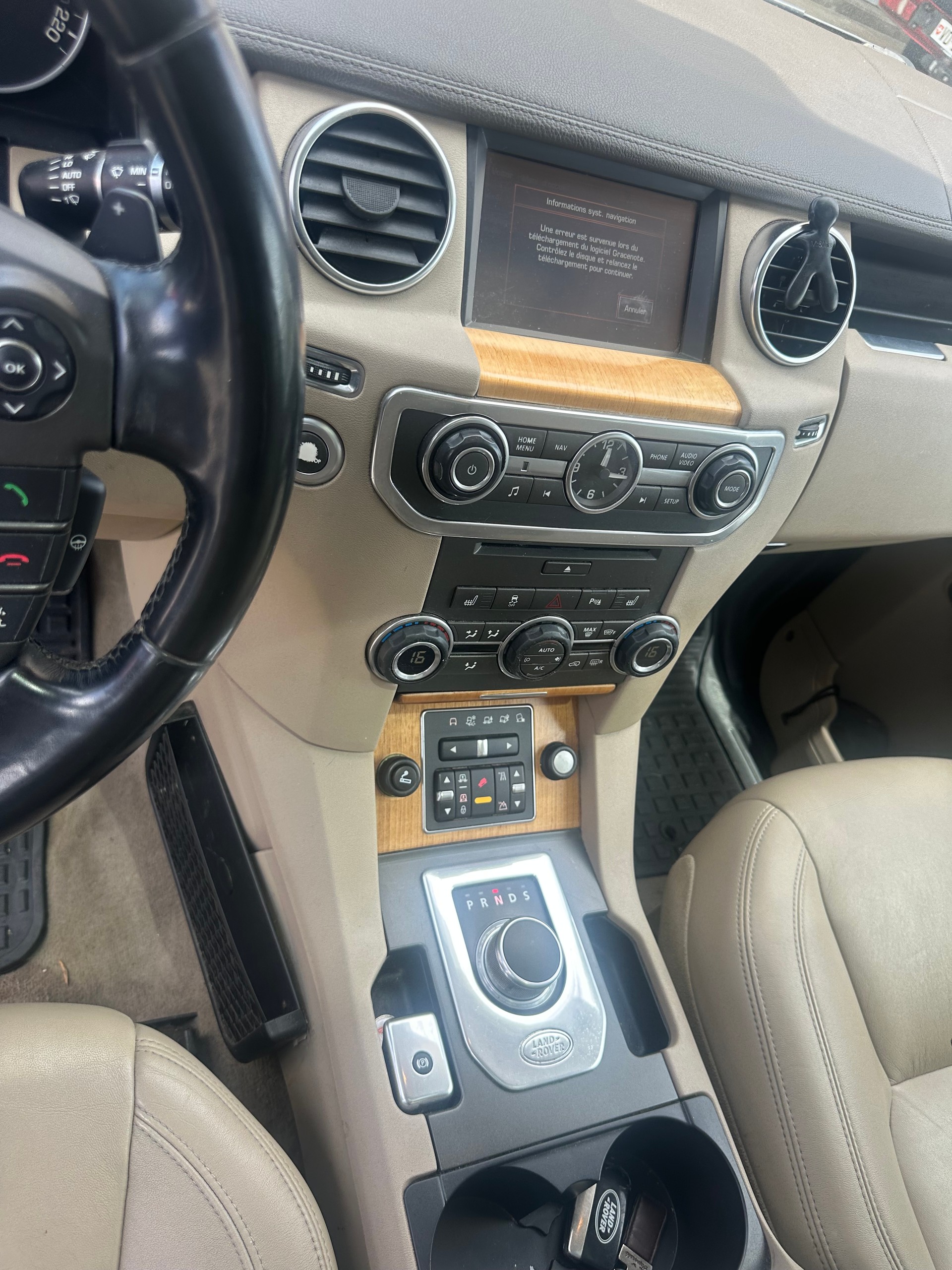 LAND ROVER Discovery 3.0 TDV6 HSE Automatic-image-13
