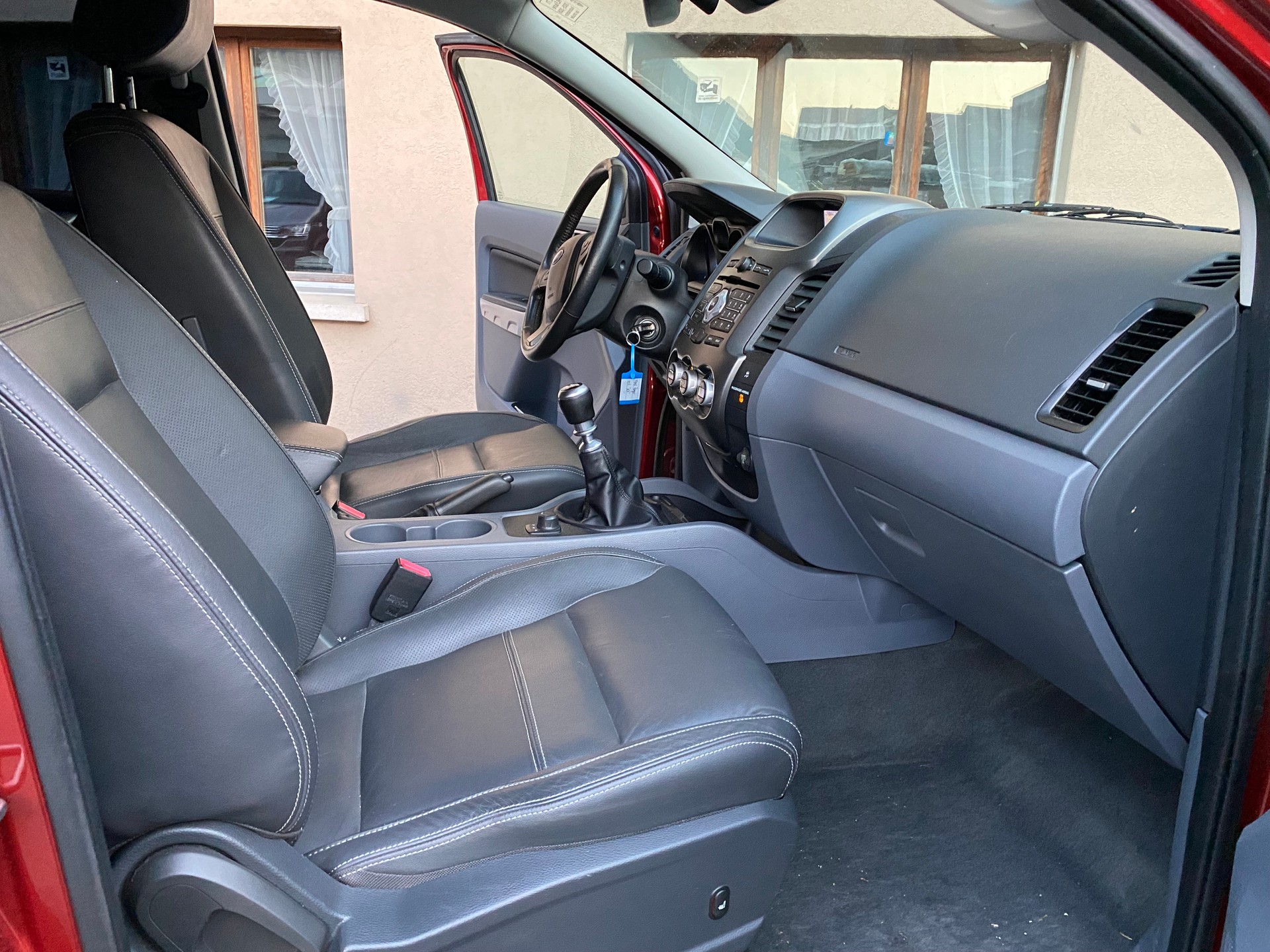 FORD Ranger LTD 3.2 TDCi 4x4-image-5