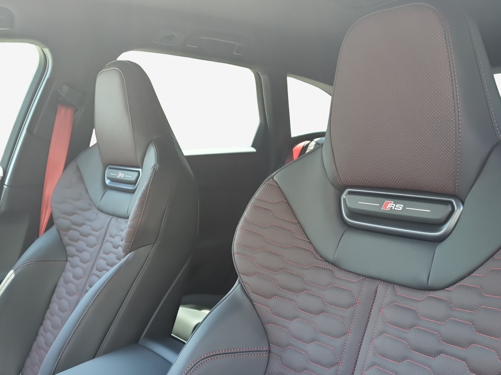 AUDI RS 5 Avant TFSI 470 kW Tiptronic quattro-image-14