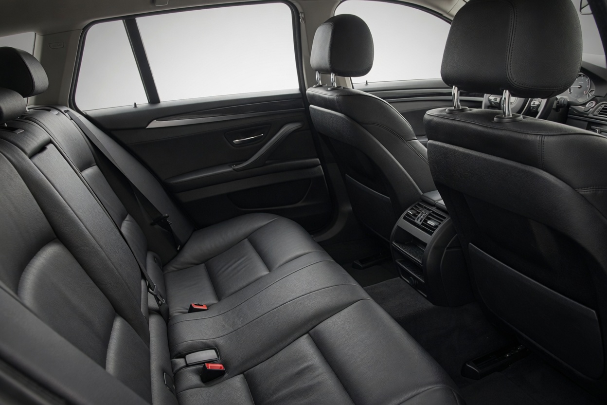 BMW 520d Touring xDrive Steptronic-image-11