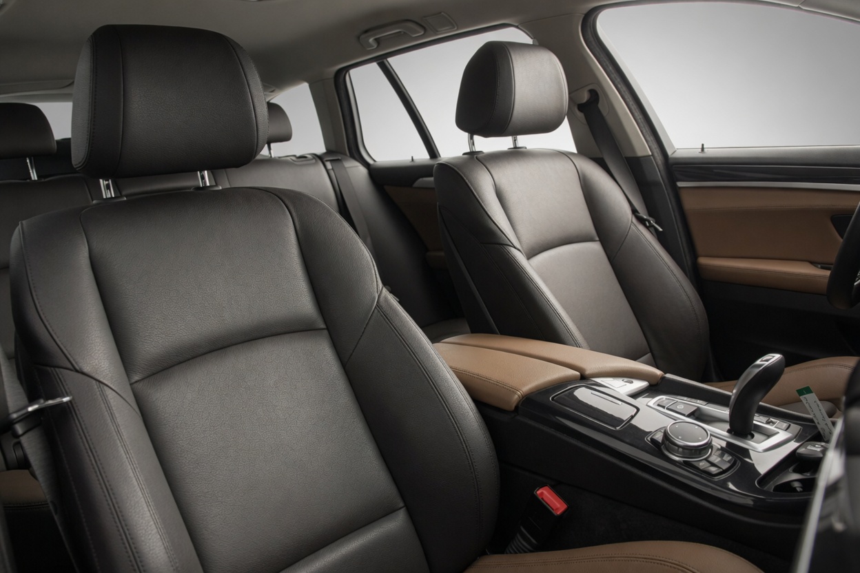 BMW 520d Touring xDrive Steptronic-image-14