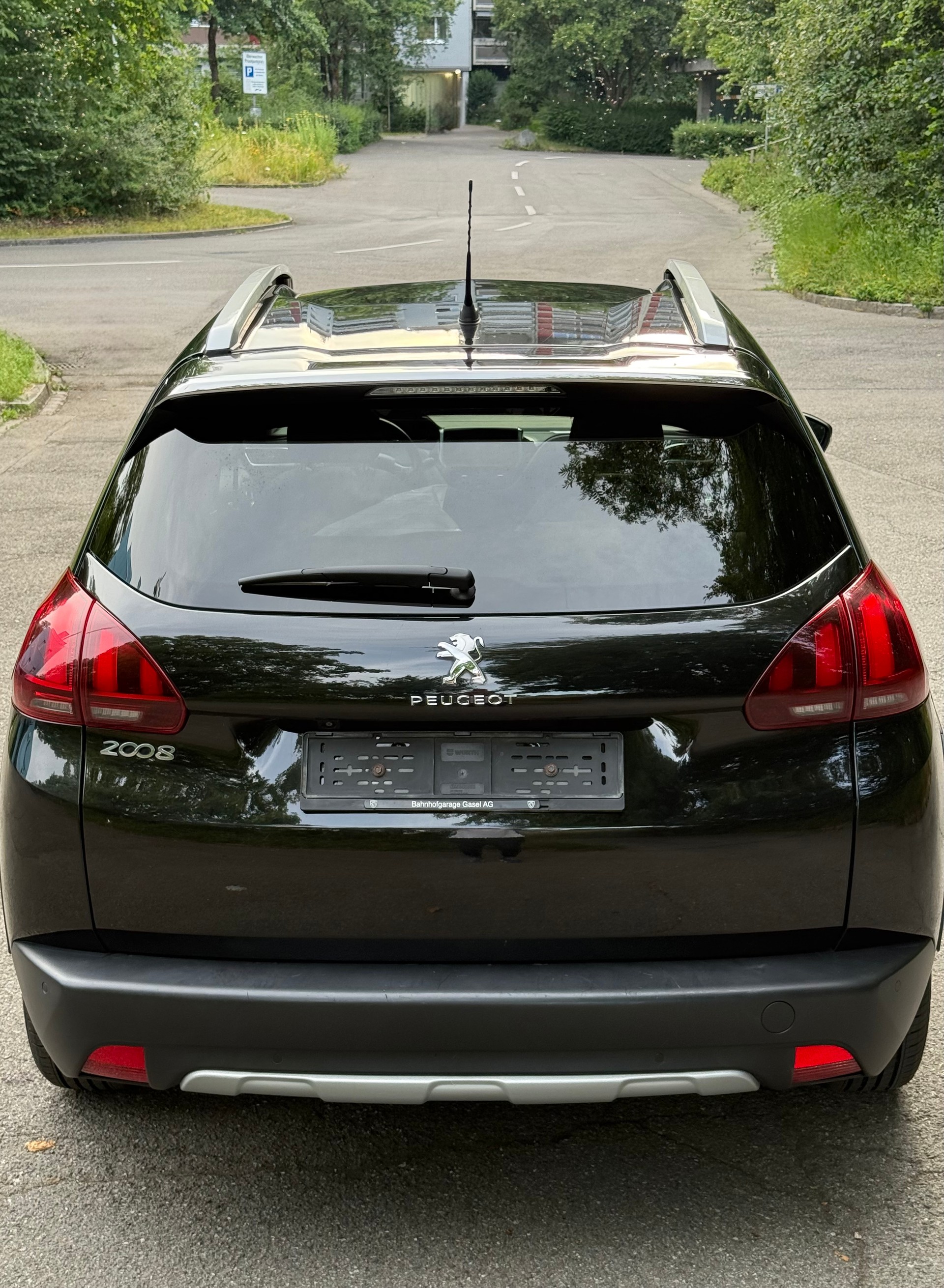 PEUGEOT 2008 1.2 PureTech Allure-image-3