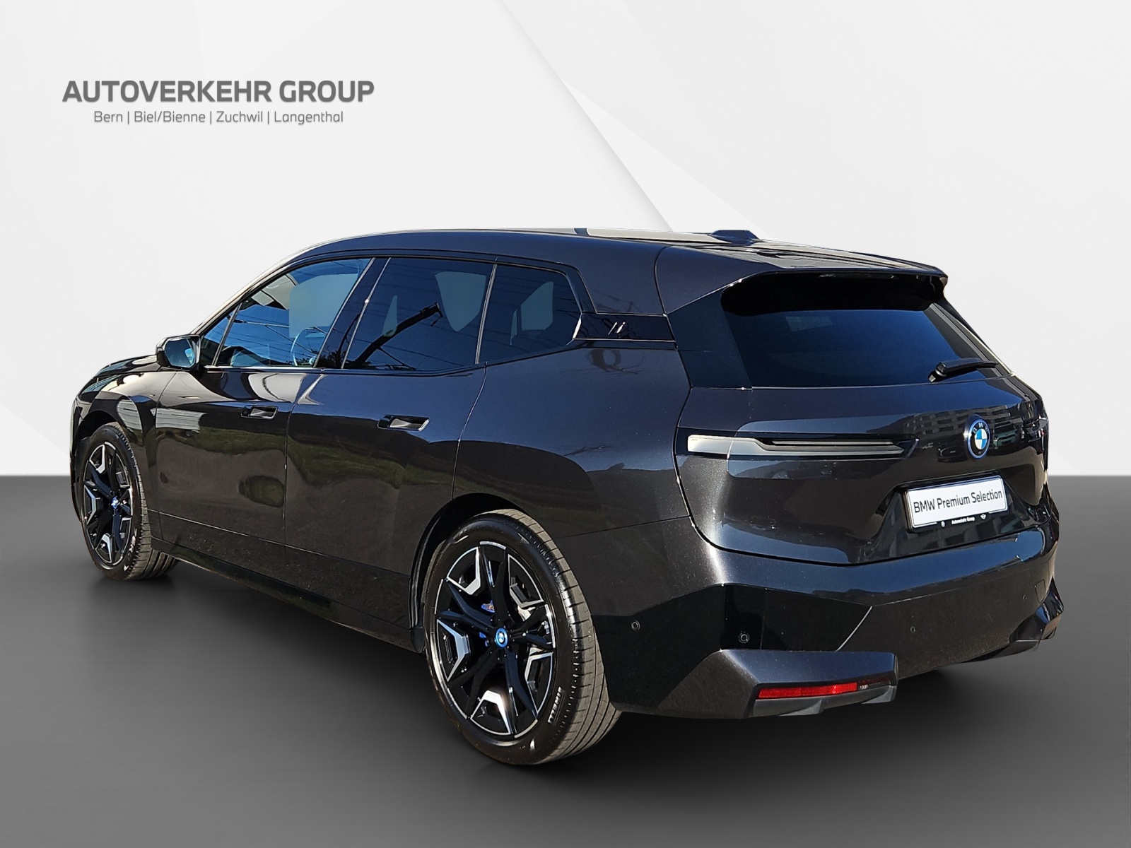 BMW iX xDrive40 Sport-image-4