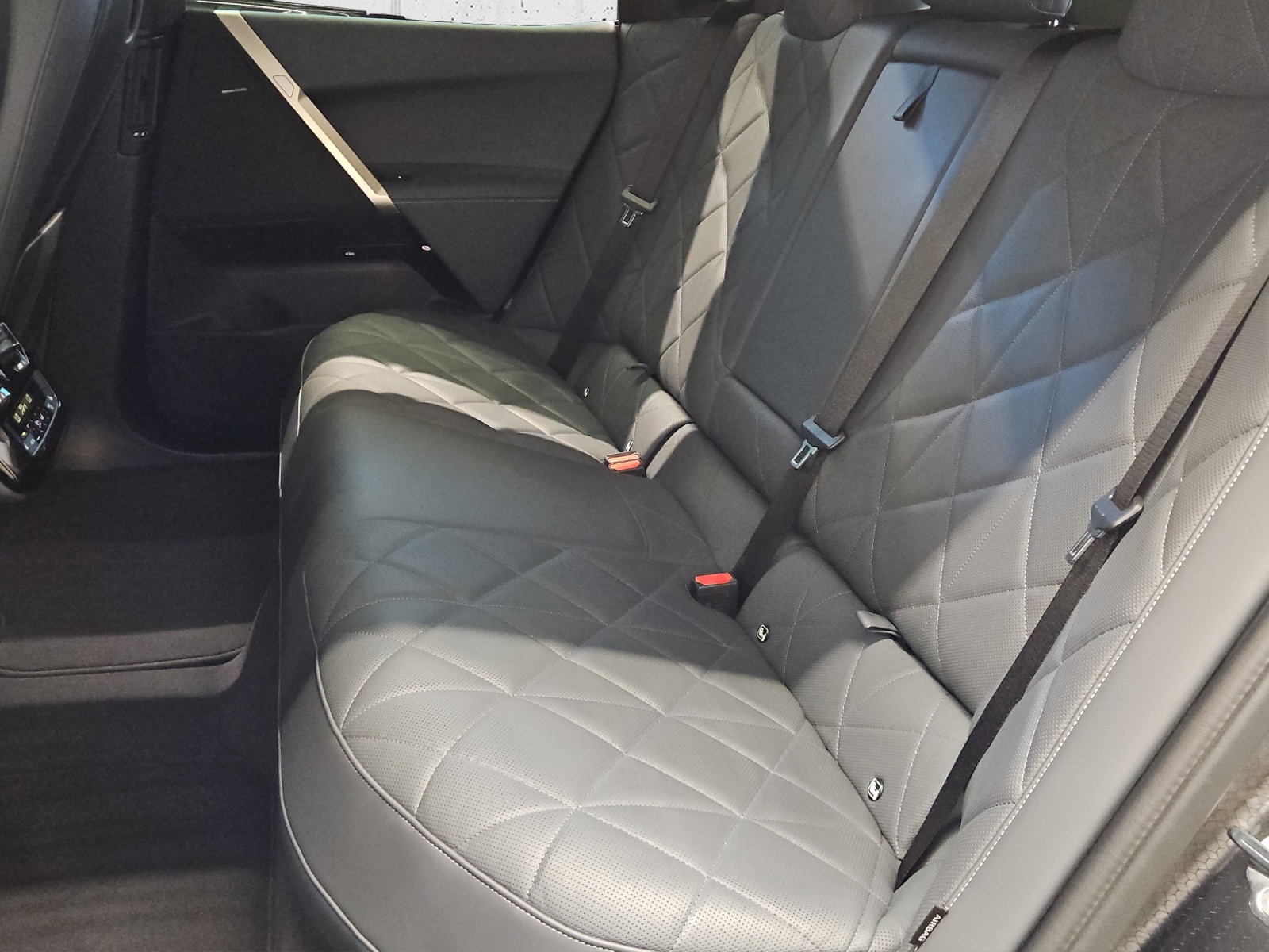 BMW iX xDrive40 Sport-image-11
