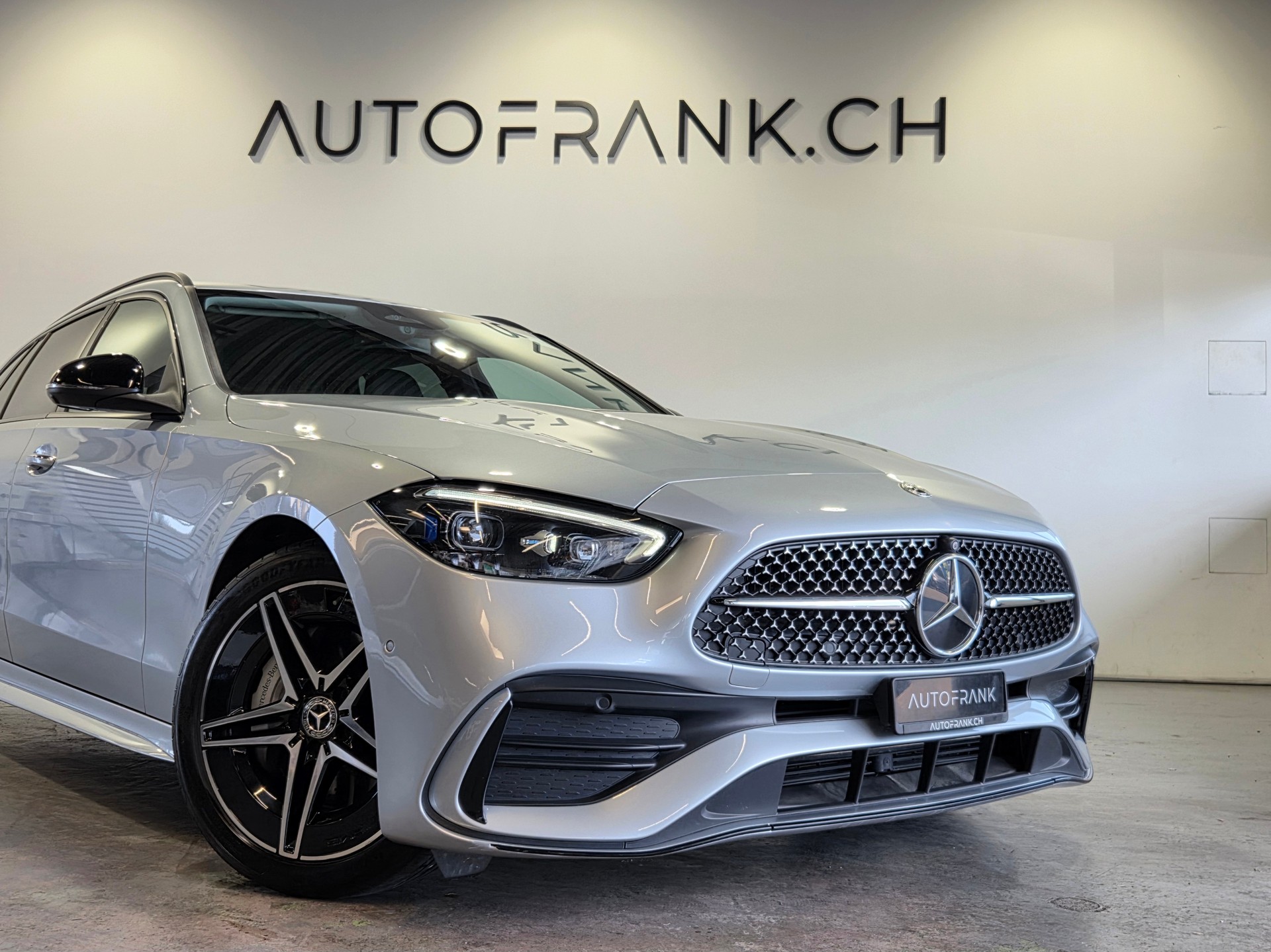 MERCEDES-BENZ C 220 d Swiss Star AMG Line 4matic Kombi-image-8