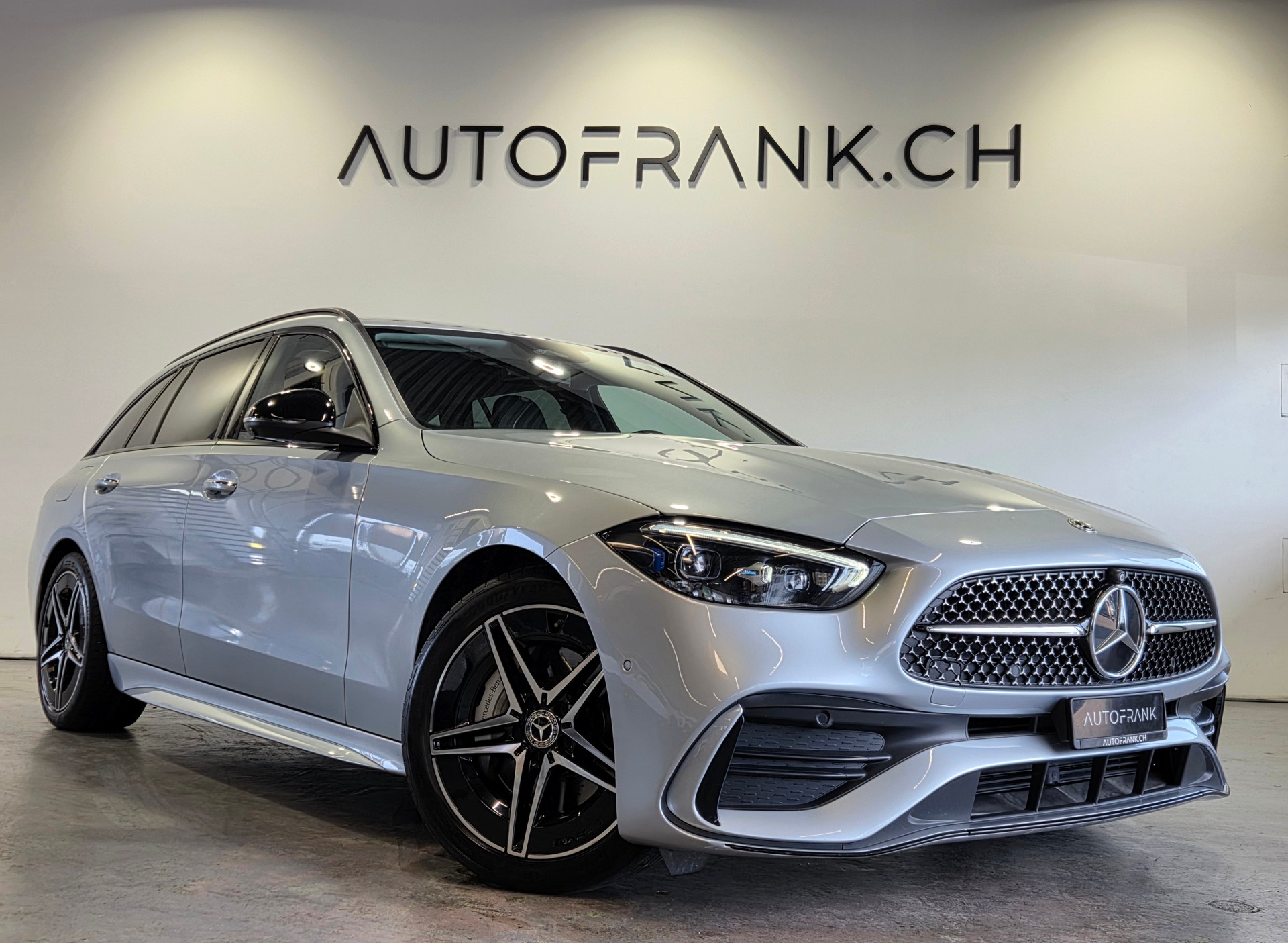 MERCEDES-BENZ C 220 d Swiss Star AMG Line 4matic Kombi-image-14