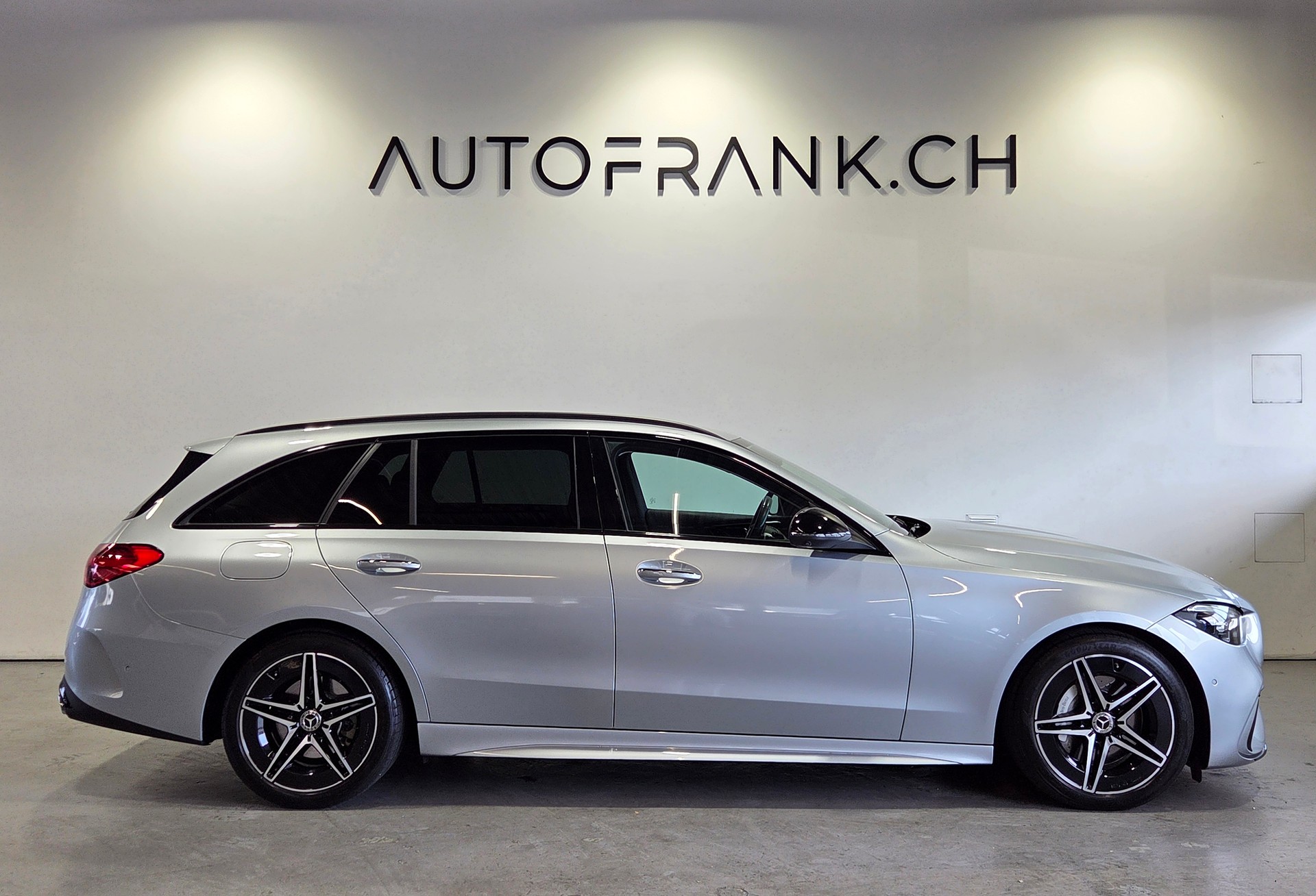 MERCEDES-BENZ C 220 d Swiss Star AMG Line 4matic Kombi-image-1
