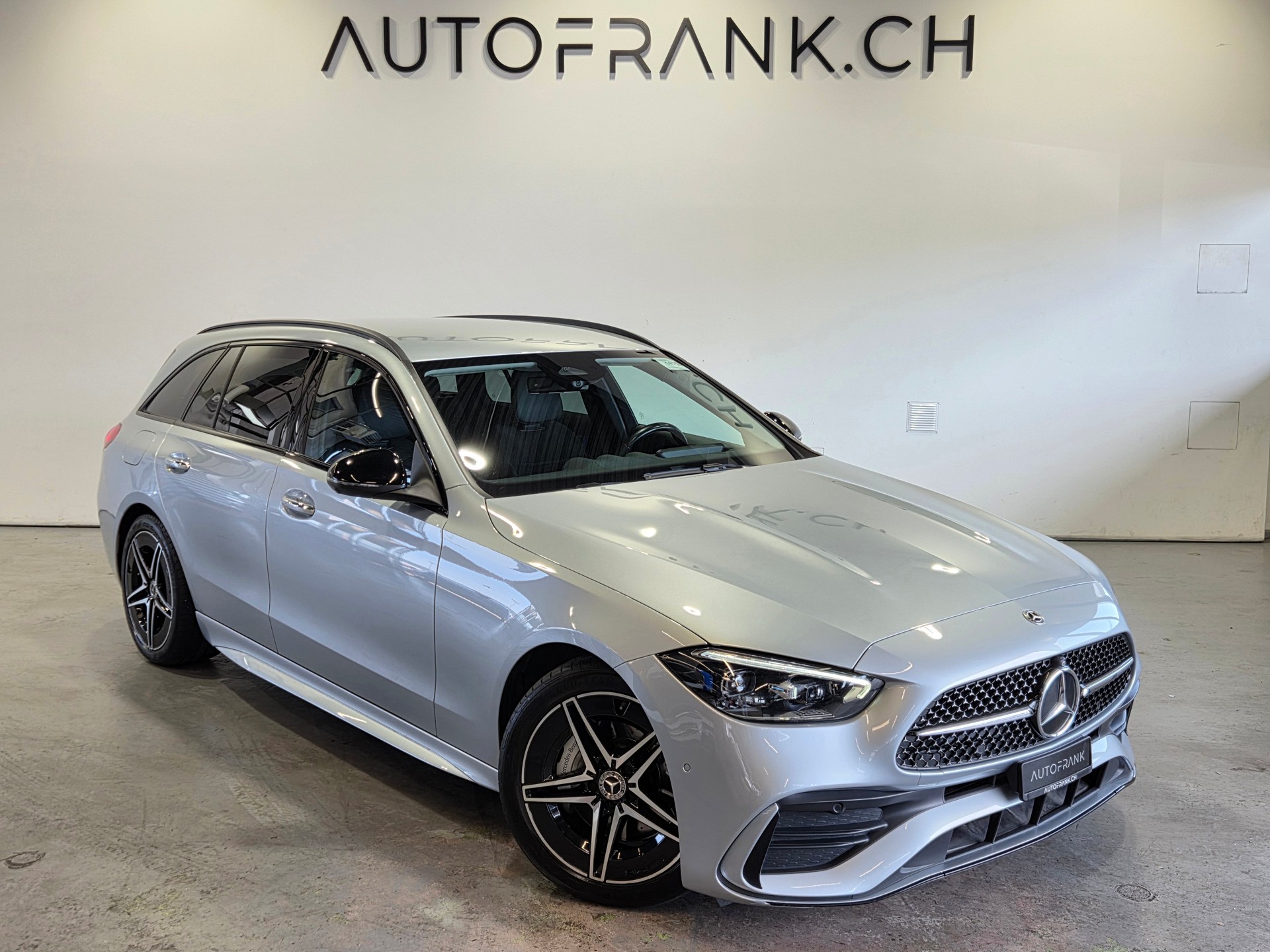 MERCEDES-BENZ C 220 d Swiss Star AMG Line 4matic Kombi-image-19