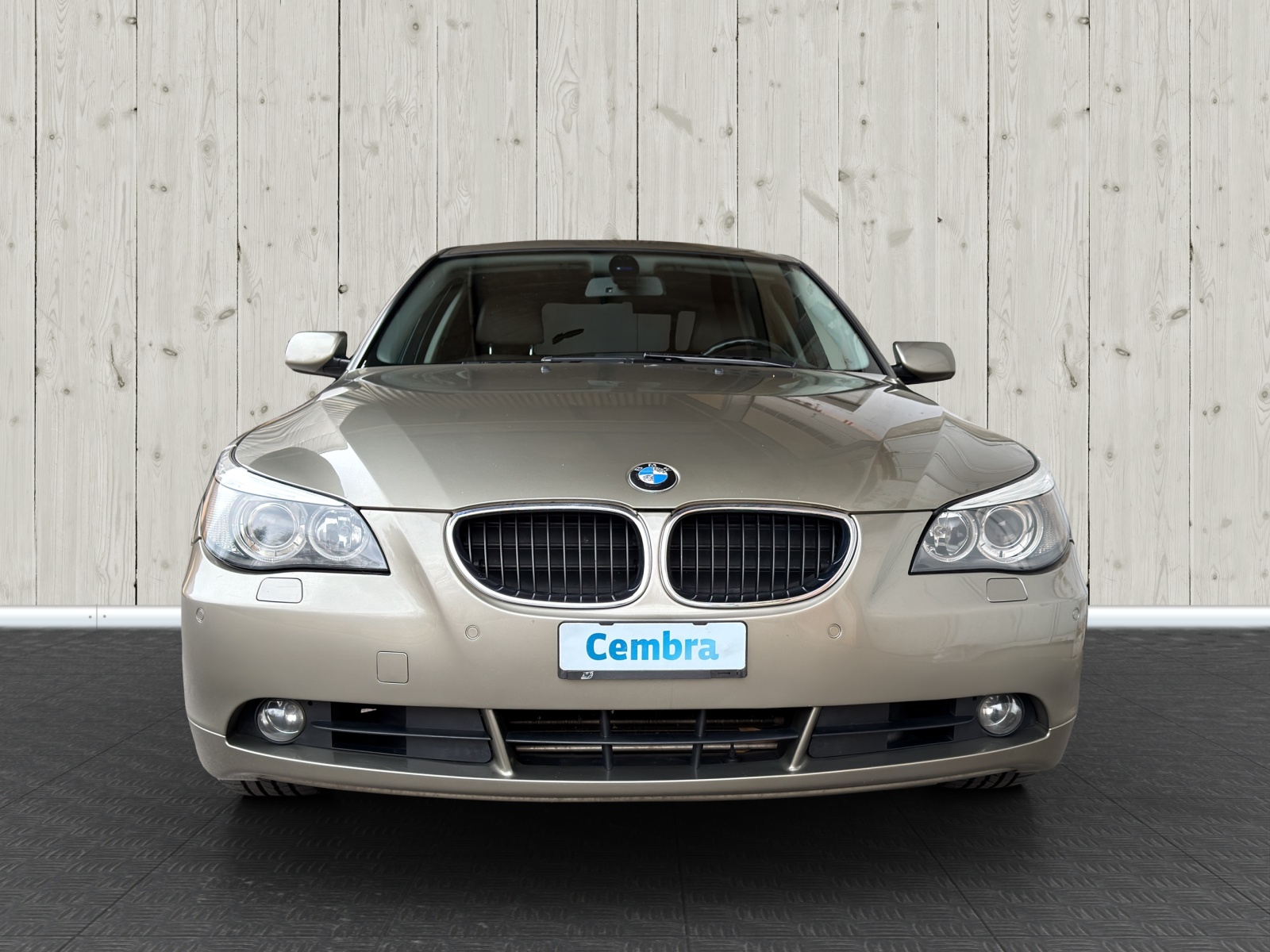 BMW 530i-image-1