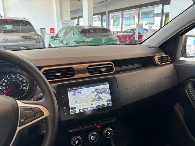 DACIA Duster TCe 150 Extreme EDC 4x2-image-9