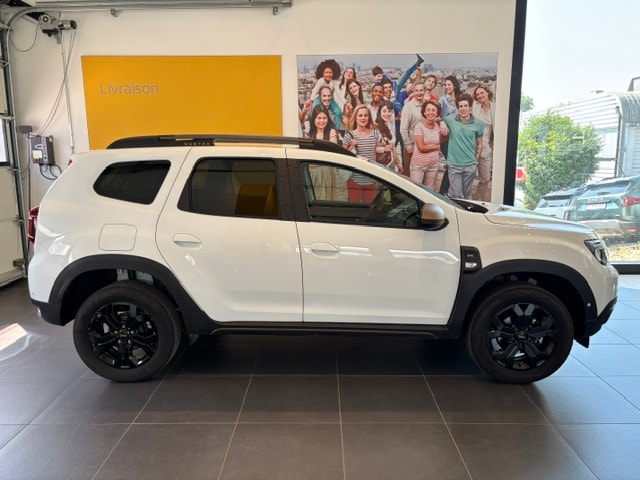 DACIA Duster TCe 150 Extreme EDC 4x2-image-1