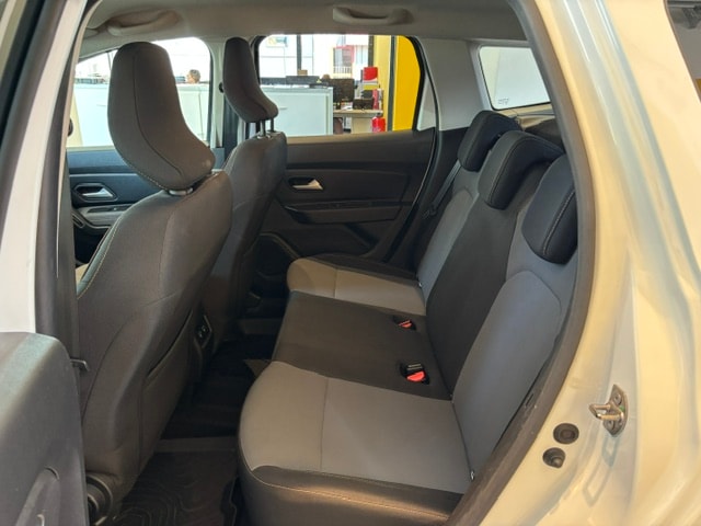 DACIA Duster TCe 150 Extreme EDC 4x2-image-12