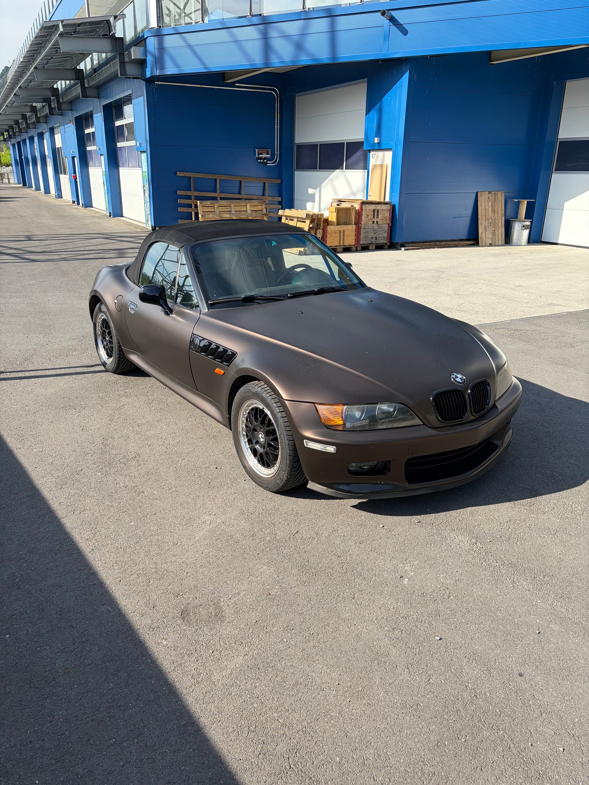 BMW 2.0-image-0