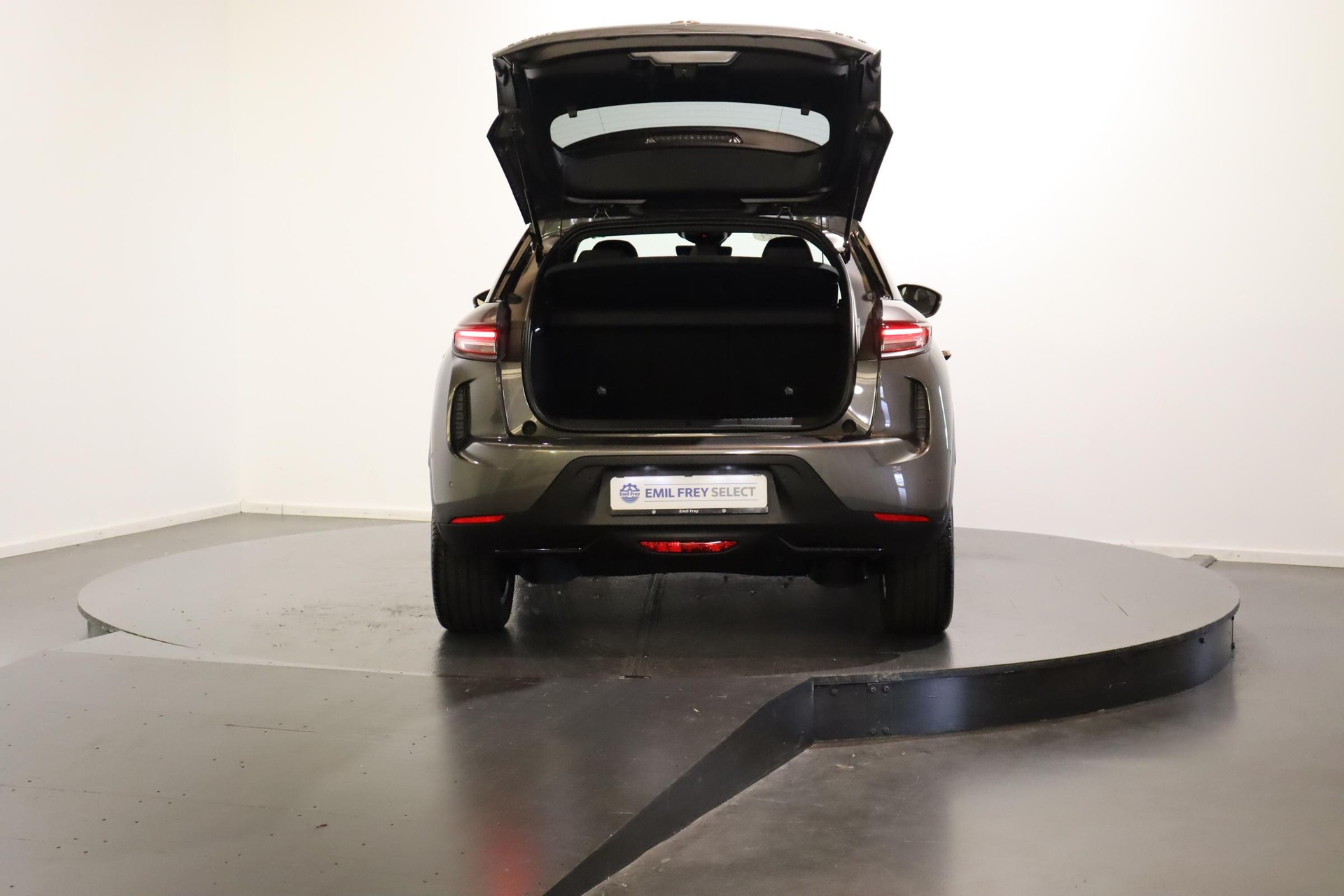 DS AUTOMOBILES 3 Crossback E-Tense Performance Line-image-3