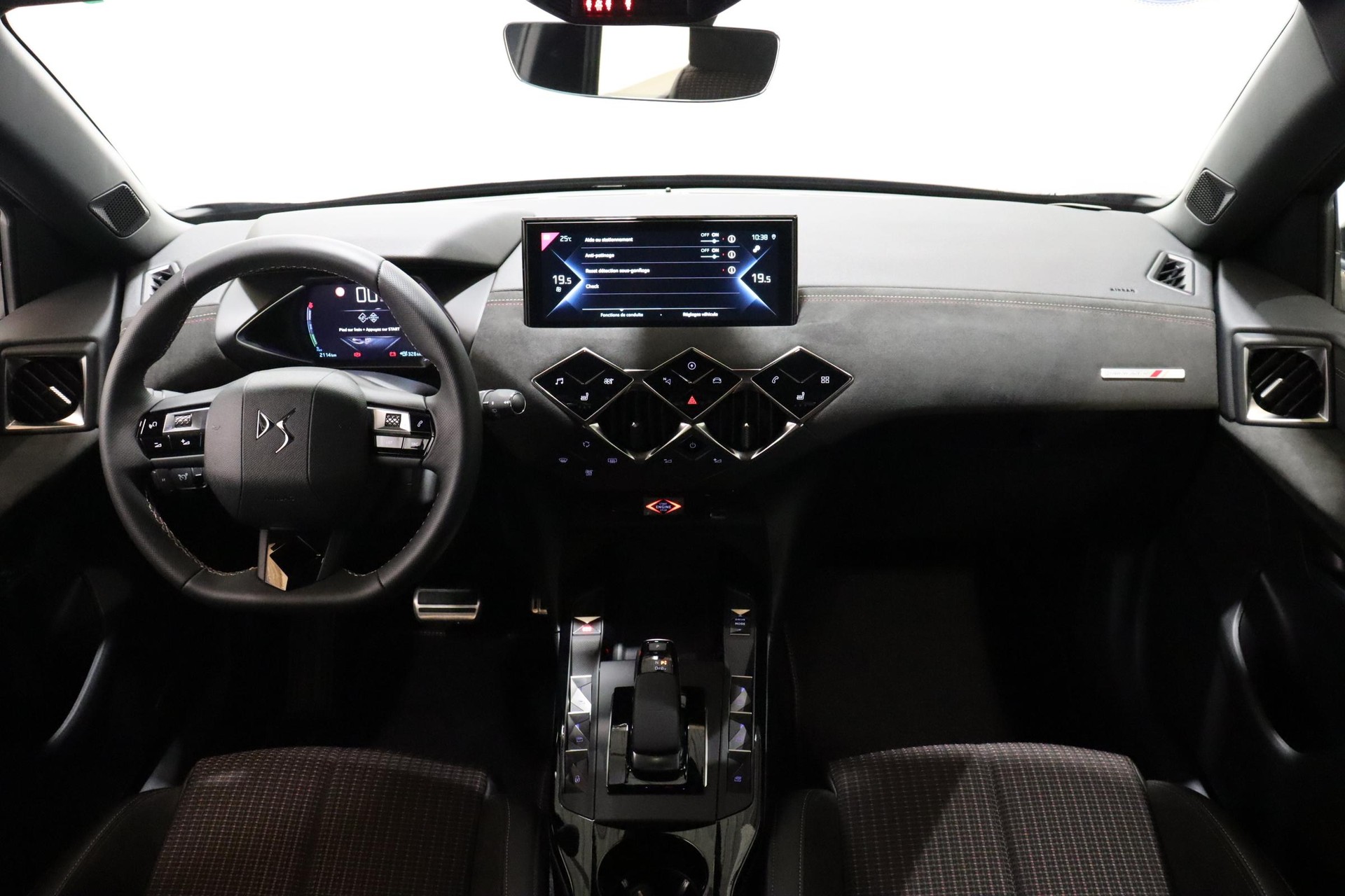 DS AUTOMOBILES 3 Crossback E-Tense Performance Line-image-6
