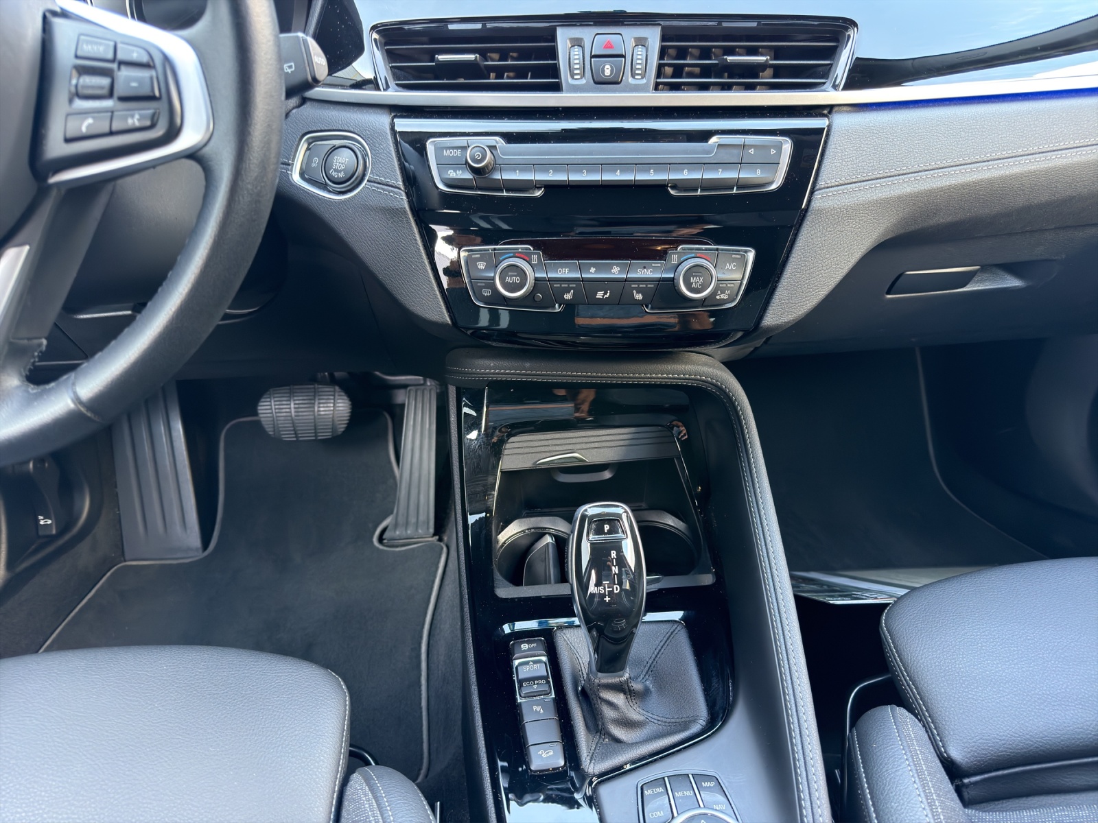 BMW X1 xDrive 20d Sport Line-image-15