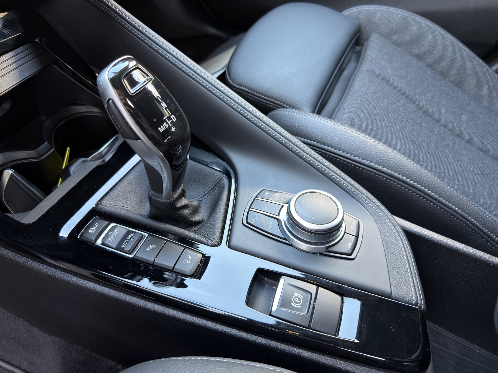 BMW X1 xDrive 20d Sport Line-image-20