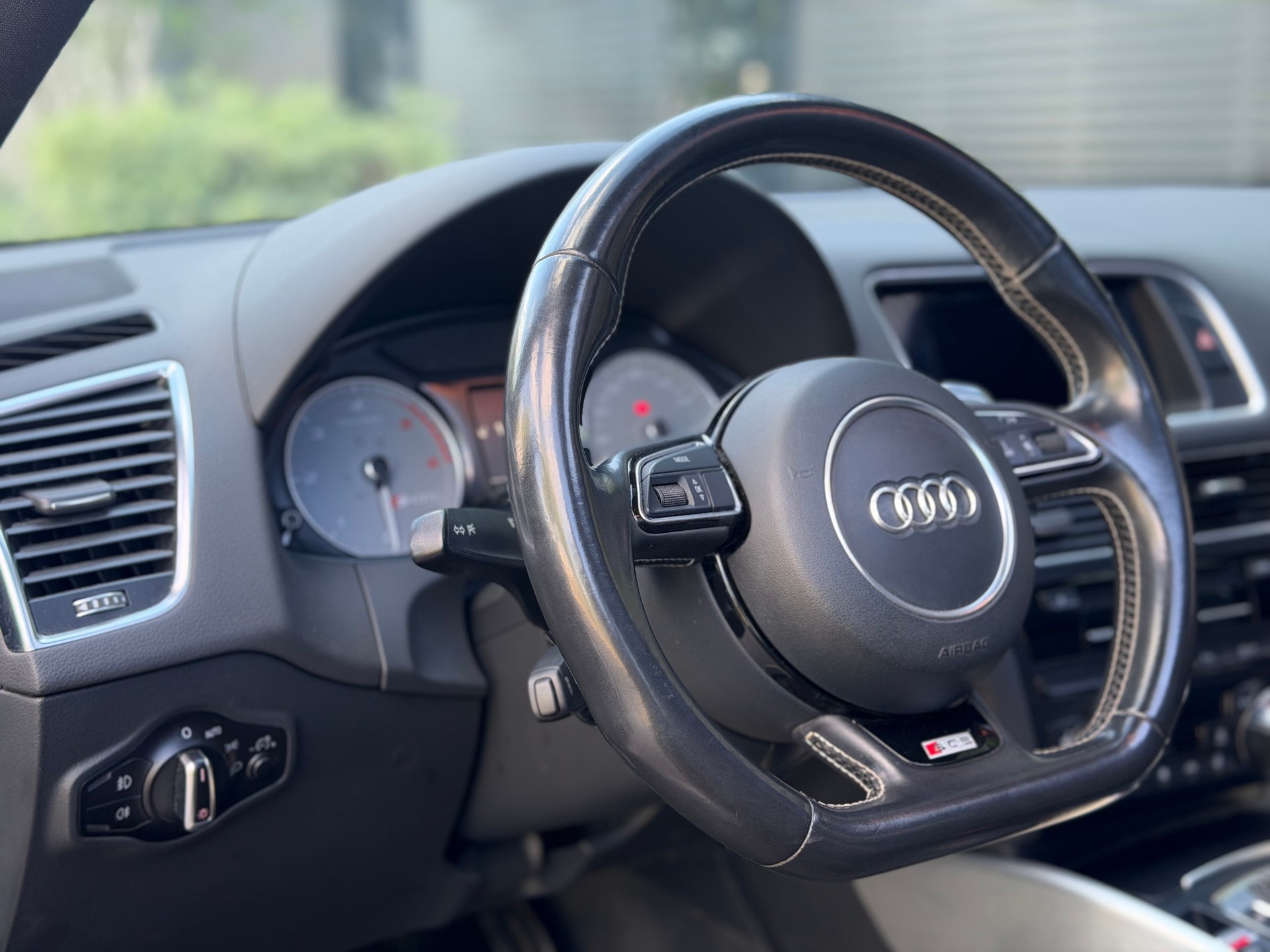 AUDI SQ5 3.0 TDI quattro tiptronic-image-13