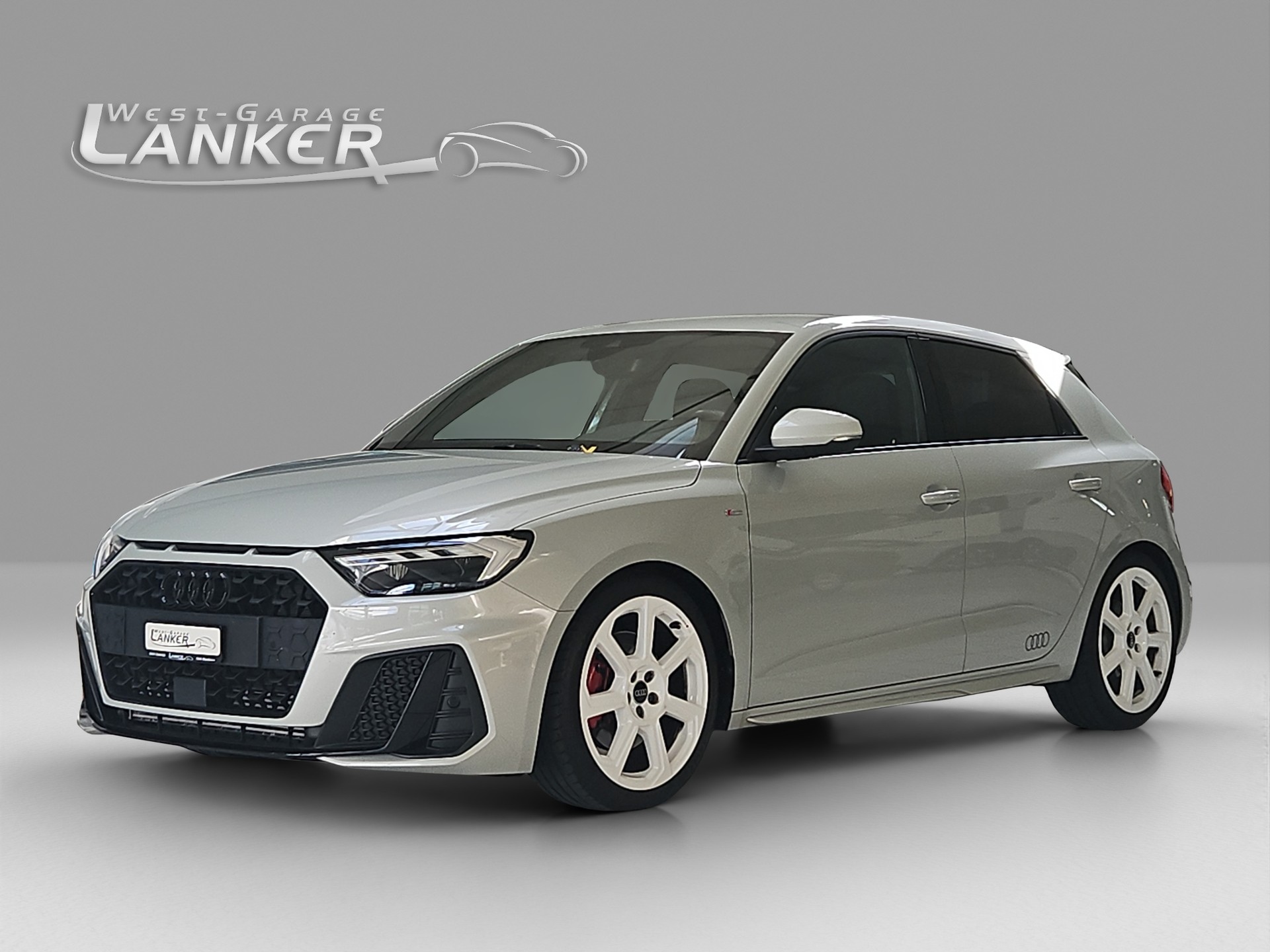 AUDI A1 Sportback 2.0 40 TFSI S Line S-Tronic-image-0