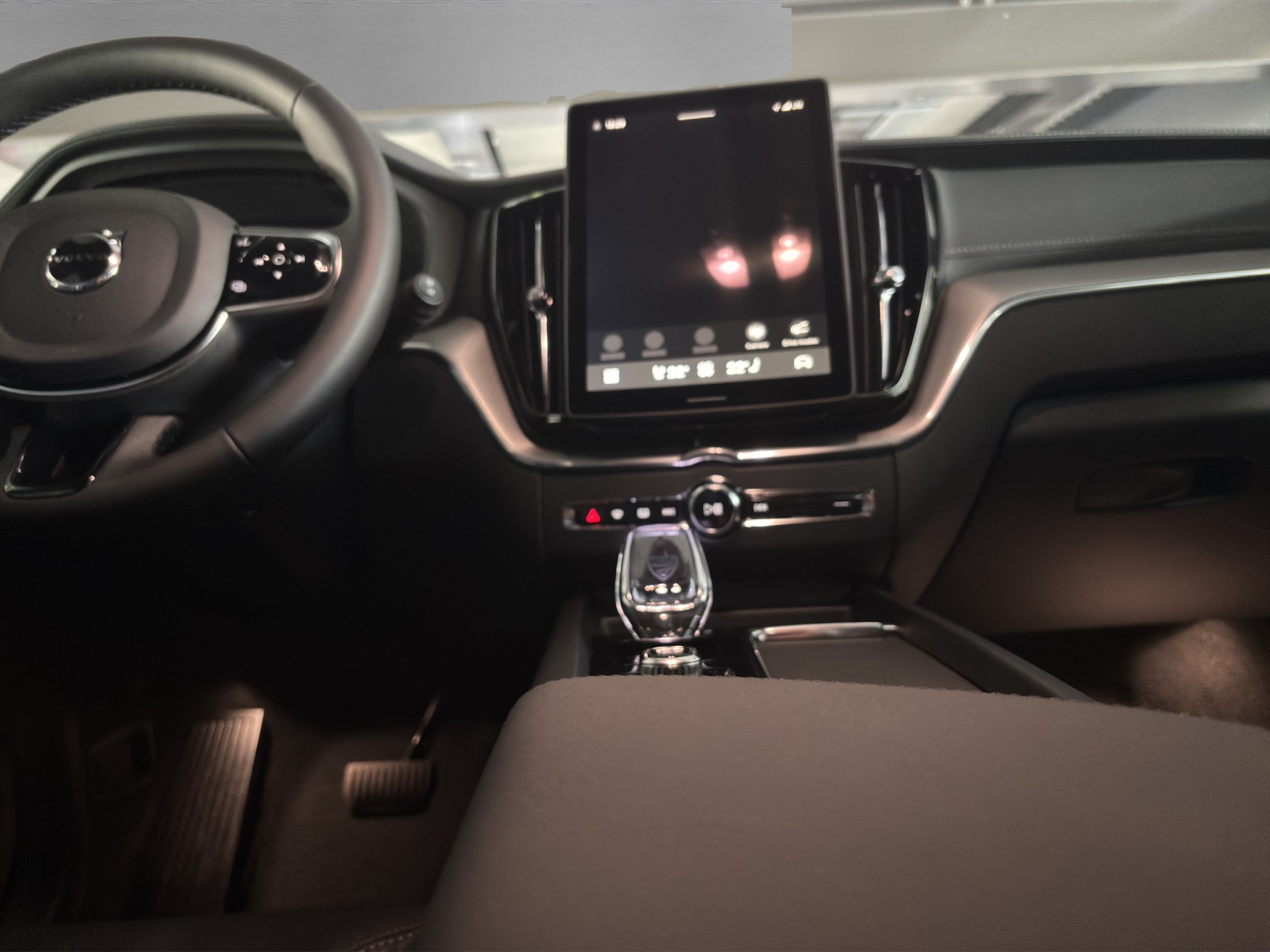 VOLVO XC60 2.0 T8 TE Ultra Dark eAWD-image-8
