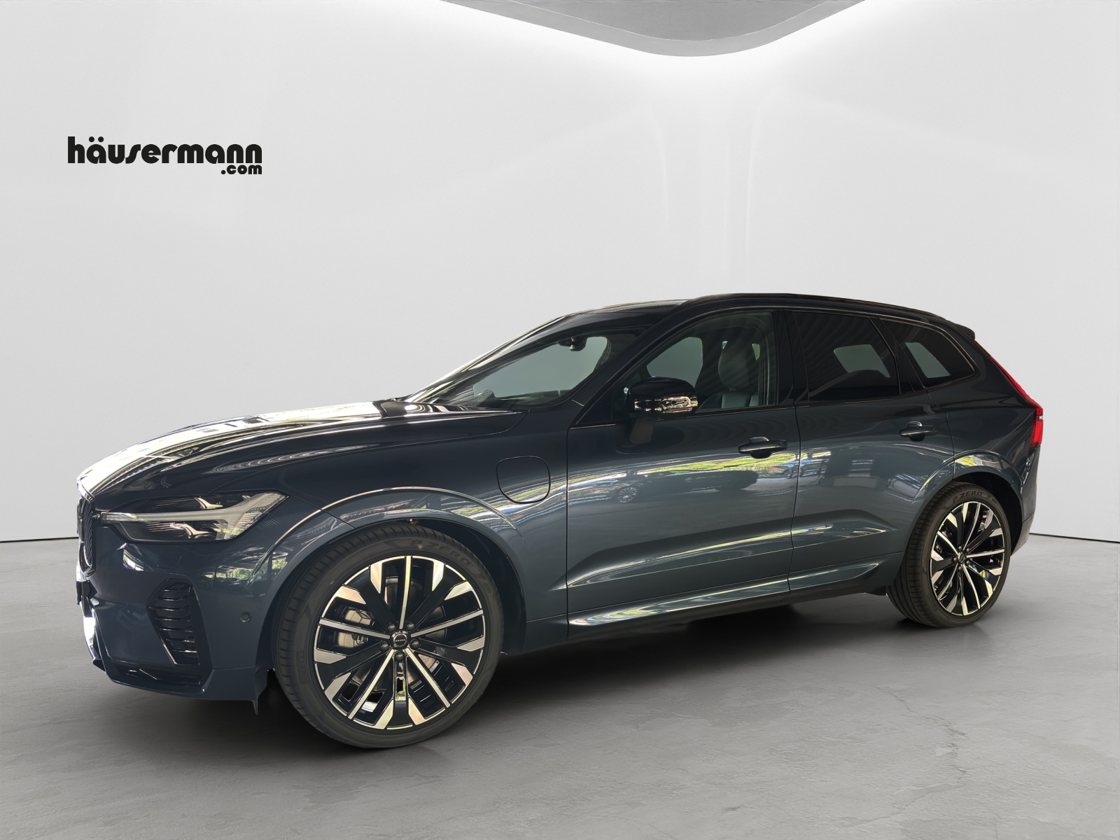 VOLVO XC60 2.0 T8 TE Ultra Dark eAWD-image-0