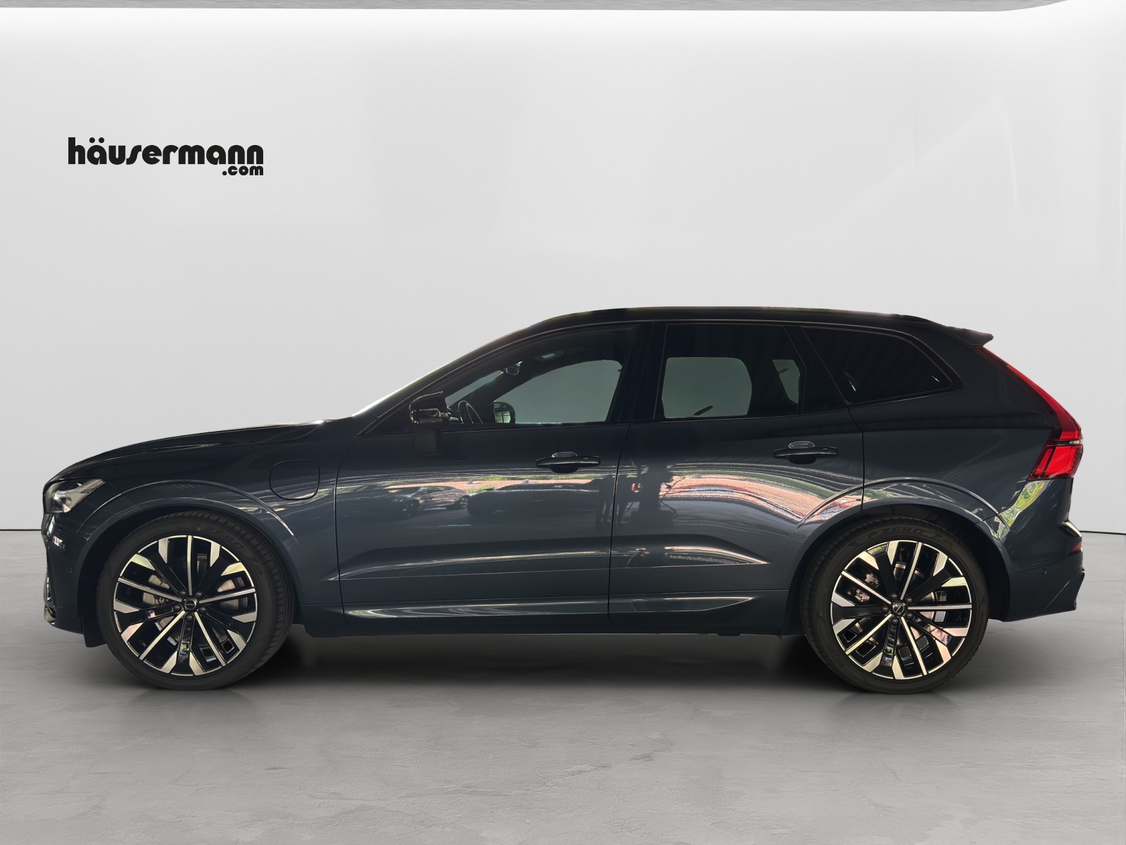 VOLVO XC60 2.0 T8 TE Ultra Dark eAWD-image-1