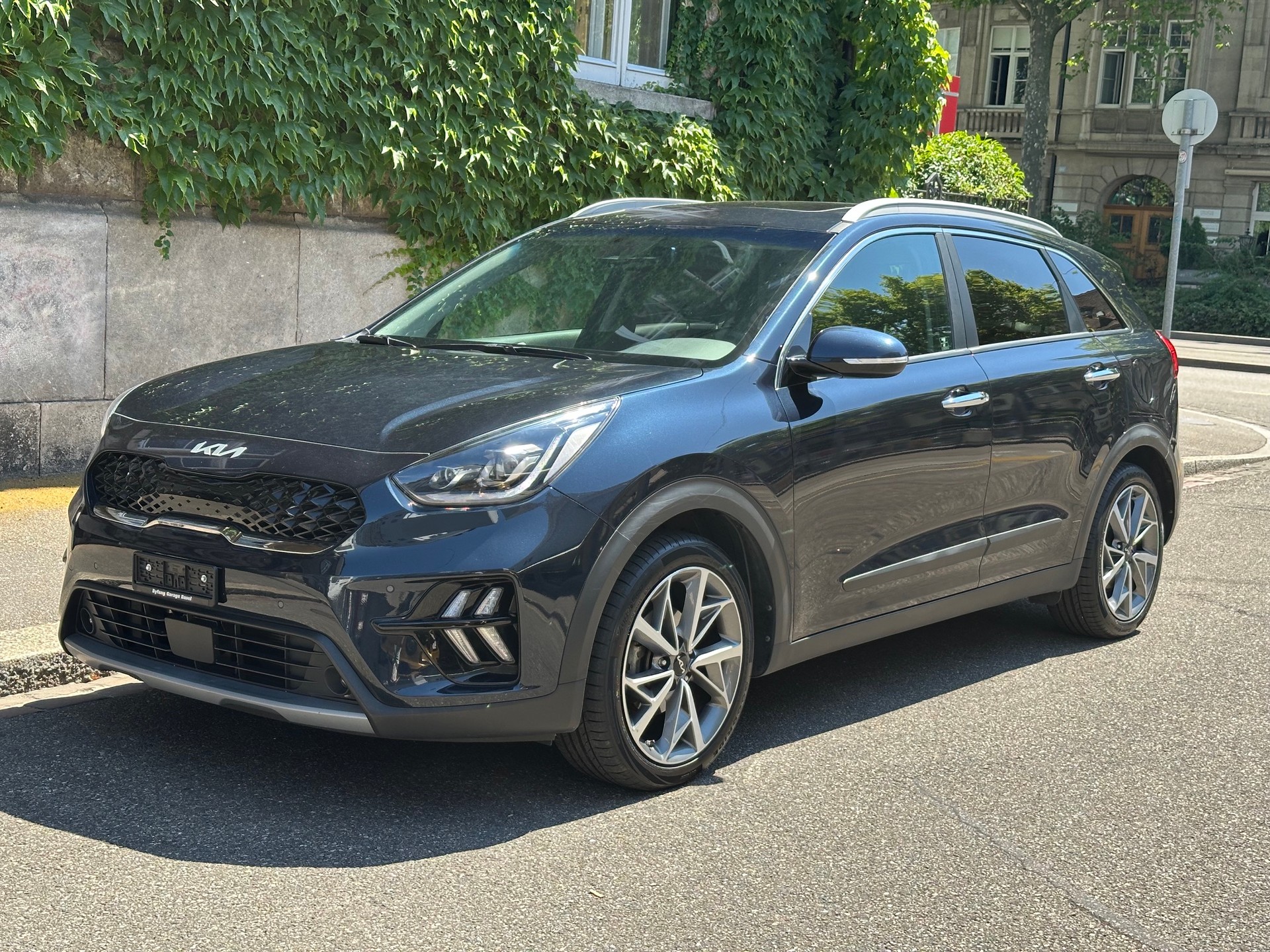 KIA Niro 1.6GDi Hybrid Style DCT-image-0