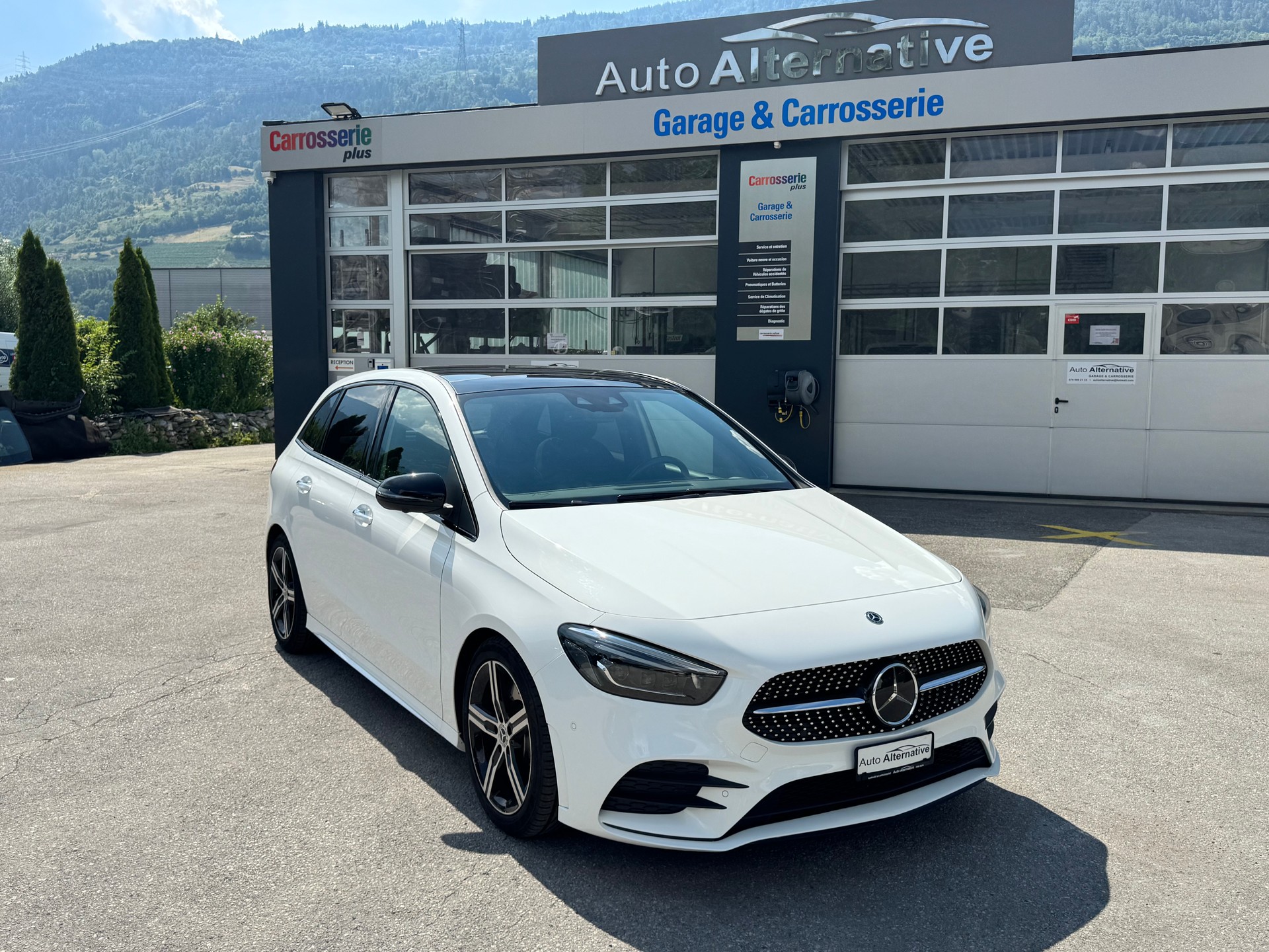 MERCEDES-BENZ B 250-image-10