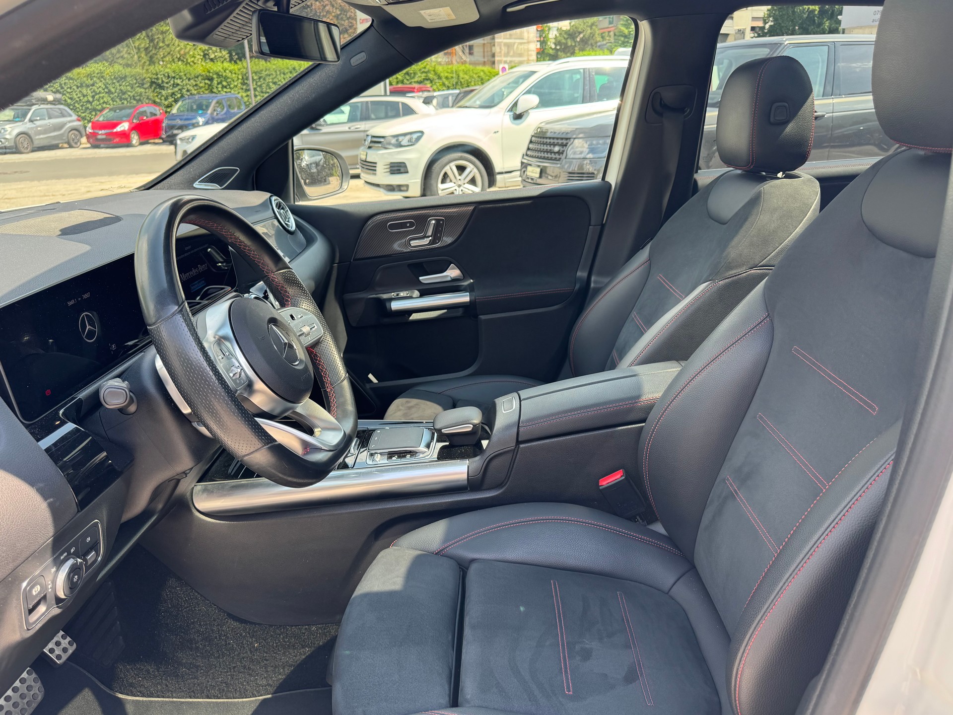 MERCEDES-BENZ B 250-image-14