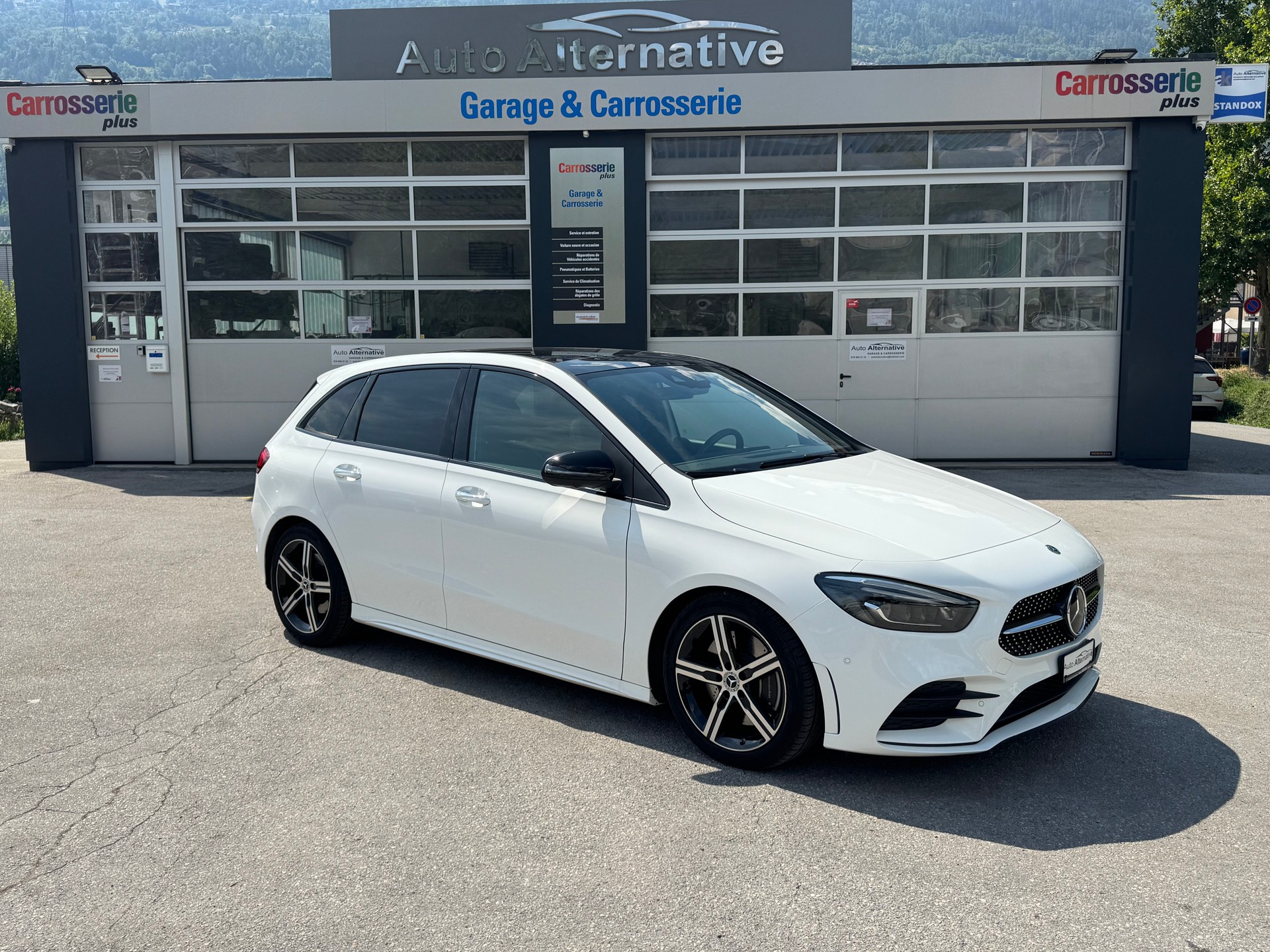 MERCEDES-BENZ B 250-image-0