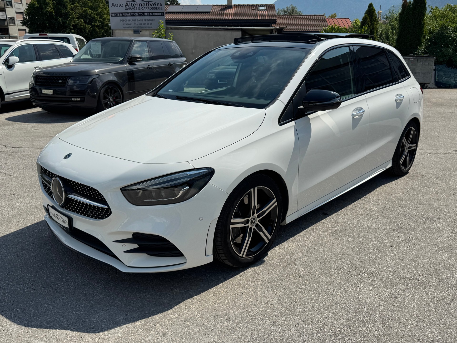 MERCEDES-BENZ B 250-image-18
