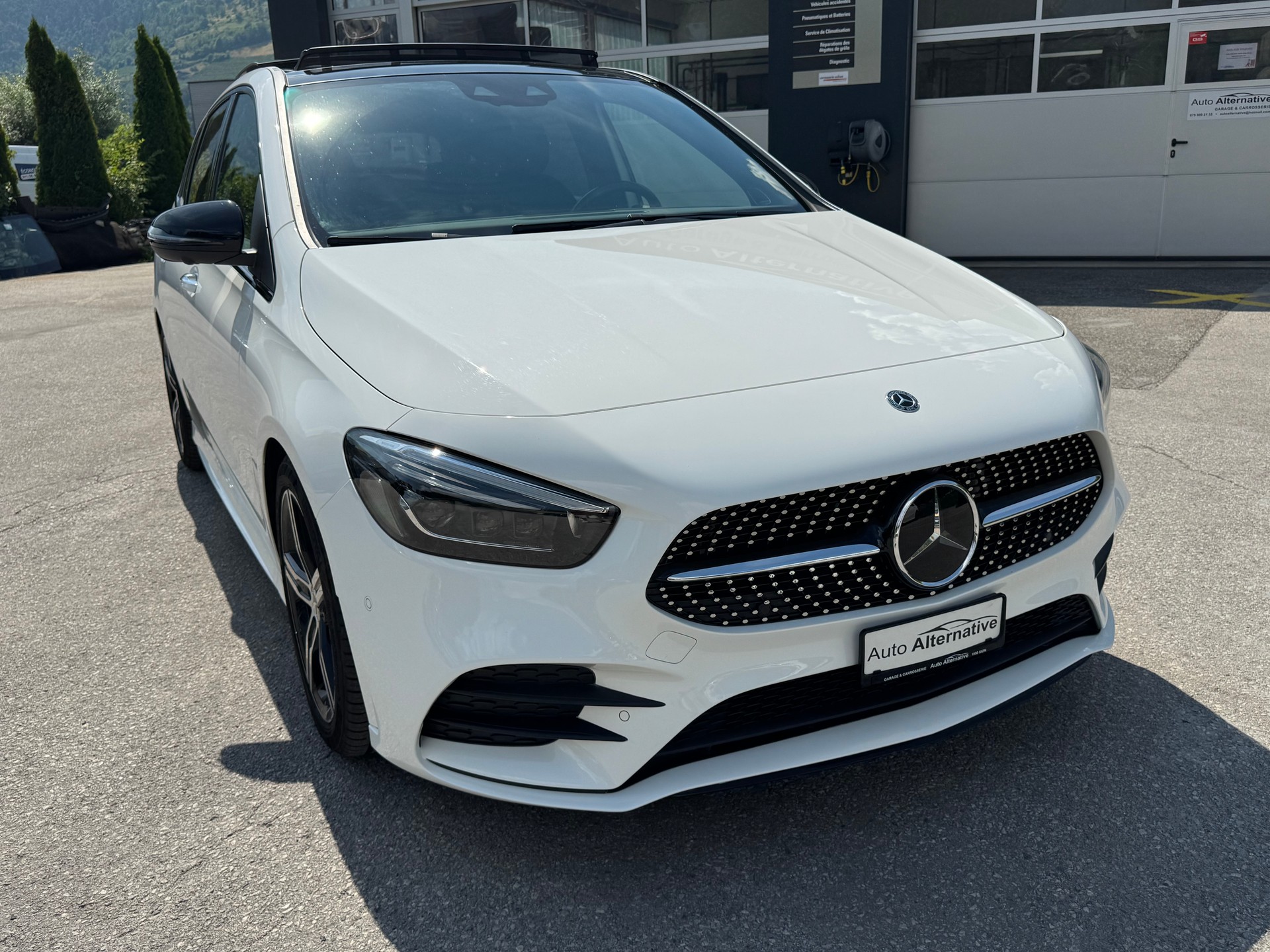 MERCEDES-BENZ B 250-image-17