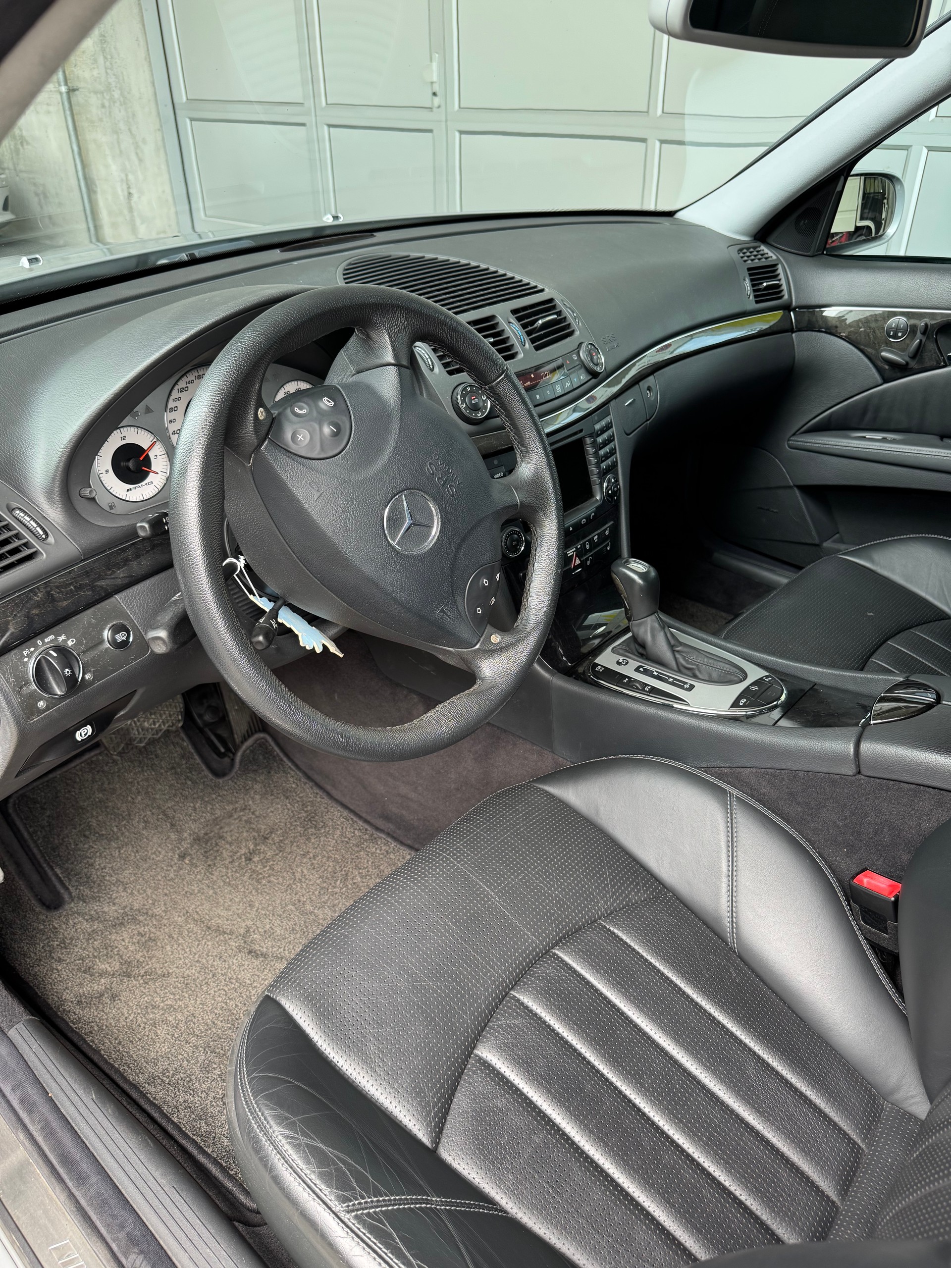 MERCEDES-BENZ E 55 V8 AMG-image-3
