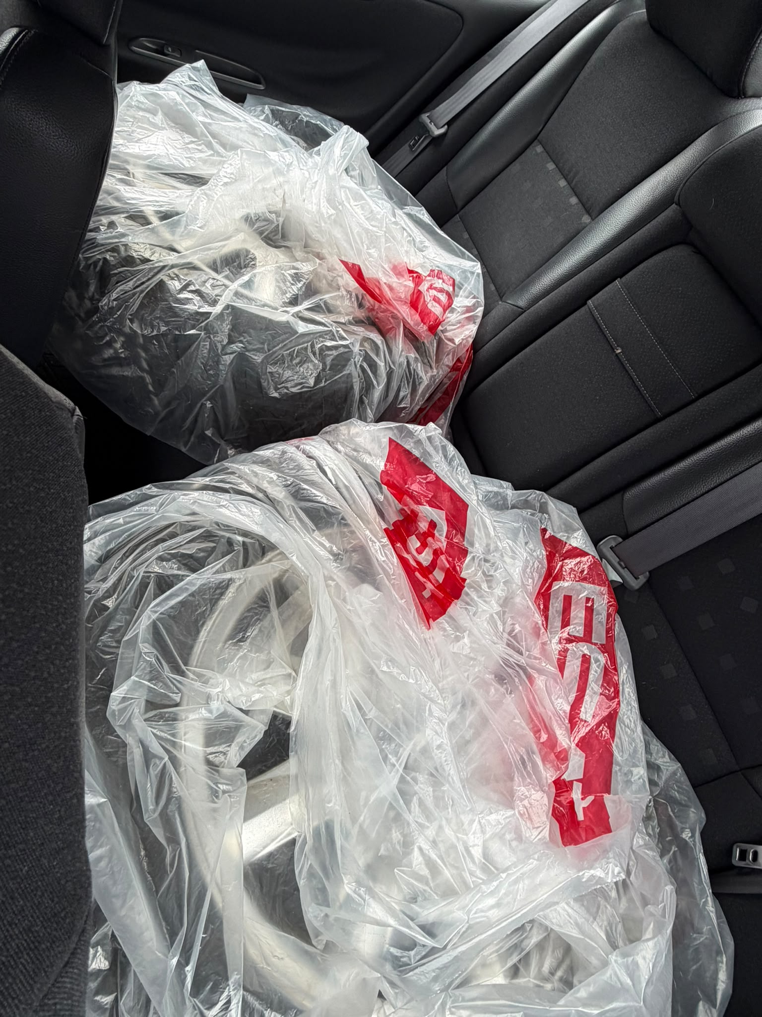 VOLVO S60 2.4-image-5