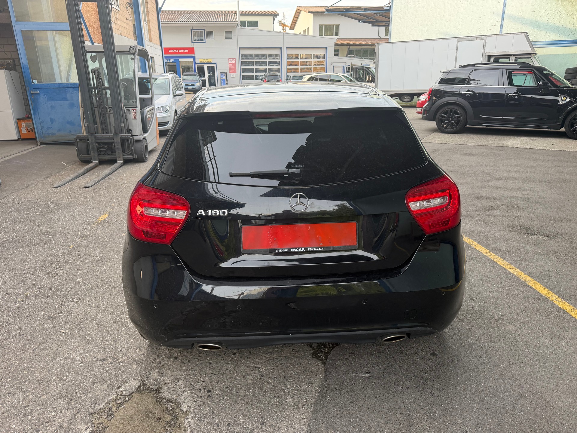 MERCEDES-BENZ A 180 7G-DCT-image-10